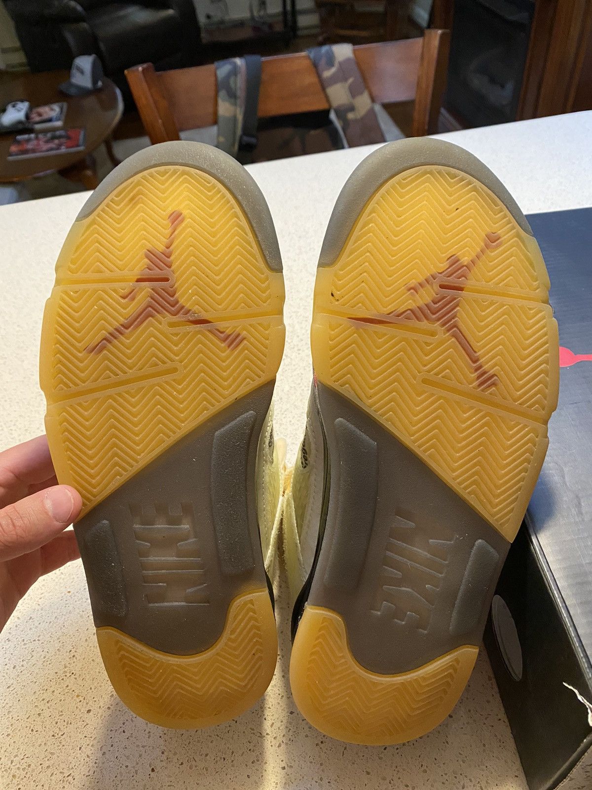 Jordan Brand × Off-White Air Jordan x Off-White 5 Retro SP Sail Size US 8 / EU 41 - 16 Thumbnail