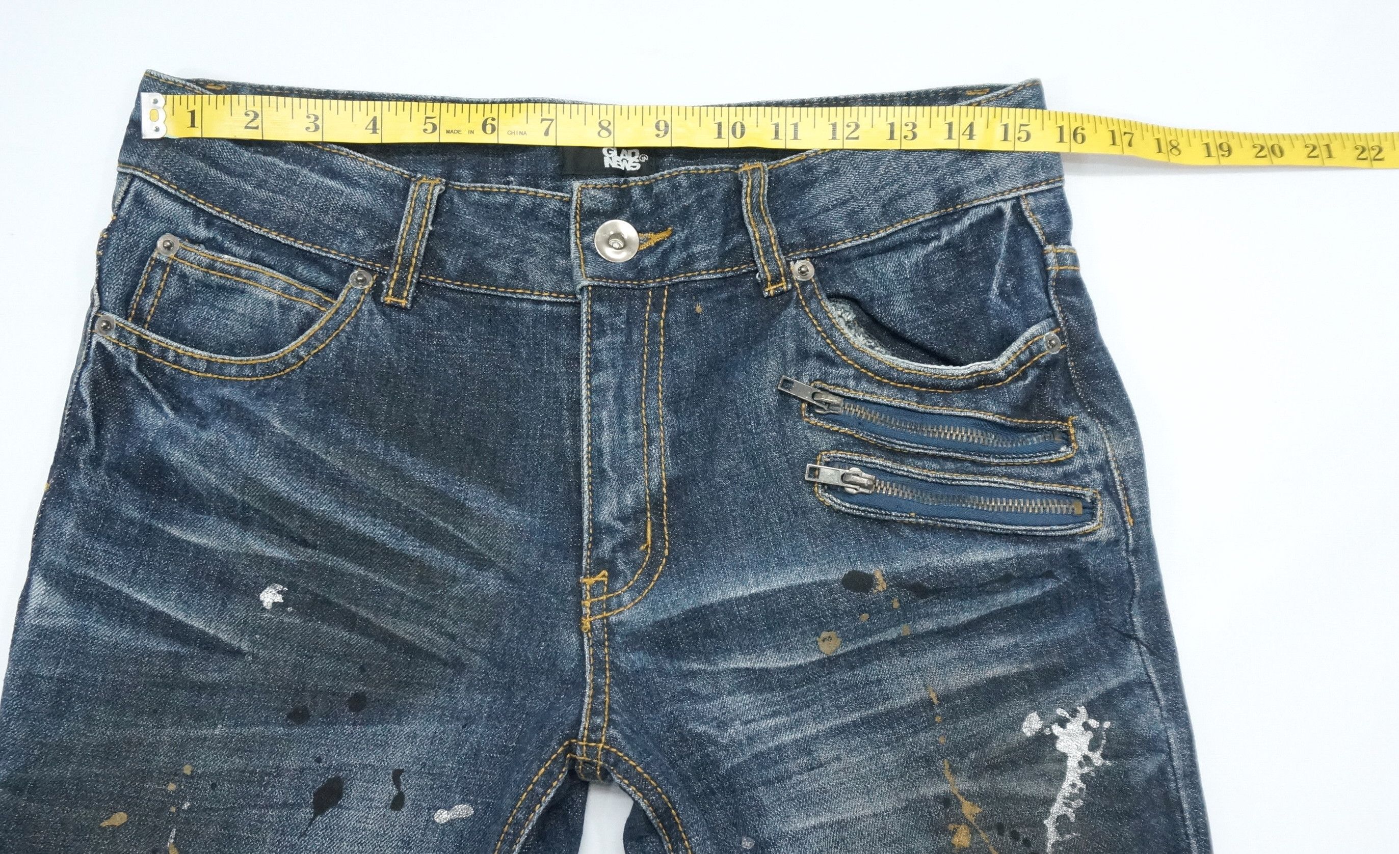 FLARE VTG 🔥 GLAD NEWS Punk Distressed Splattered Denim