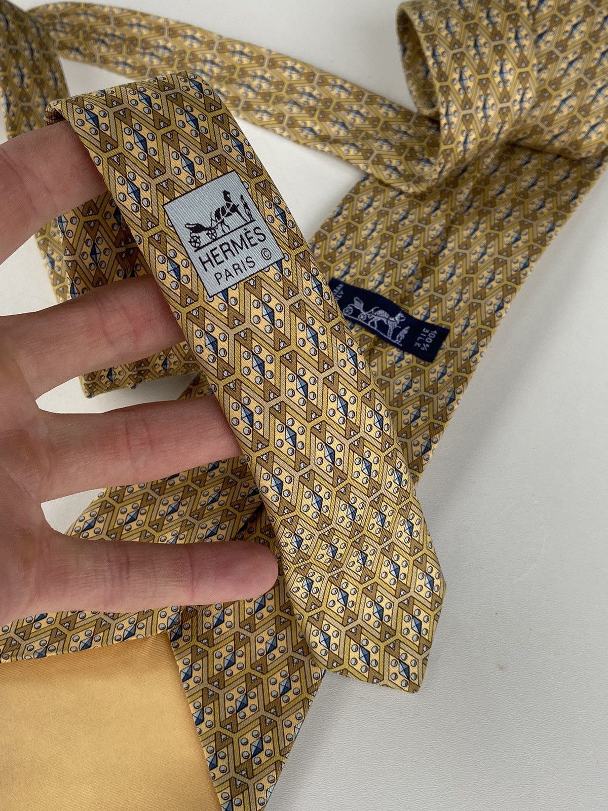 Hermes Hermes tie red 100% silk Size ONE SIZE - 23 Thumbnail