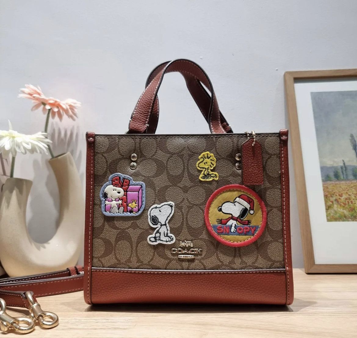 Coach X top Peanuts purse Dempsey Tote 22 snoopy crossbody