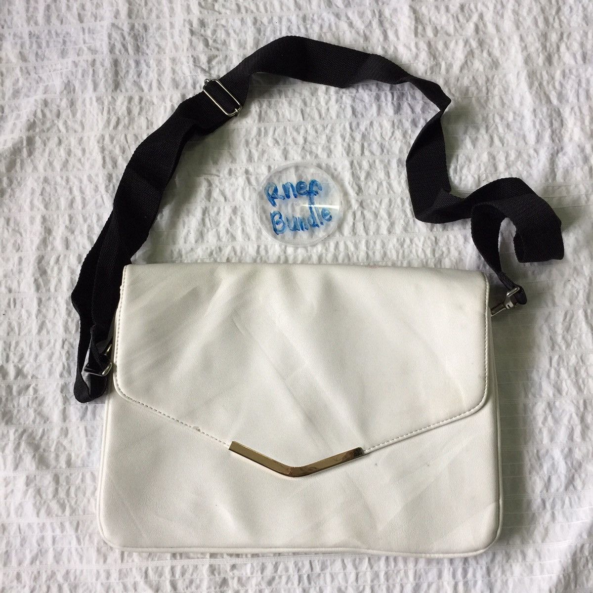 Japanese Brand Sling Bag White Limited Edition Size ONE SIZE - 1 Thumbnail