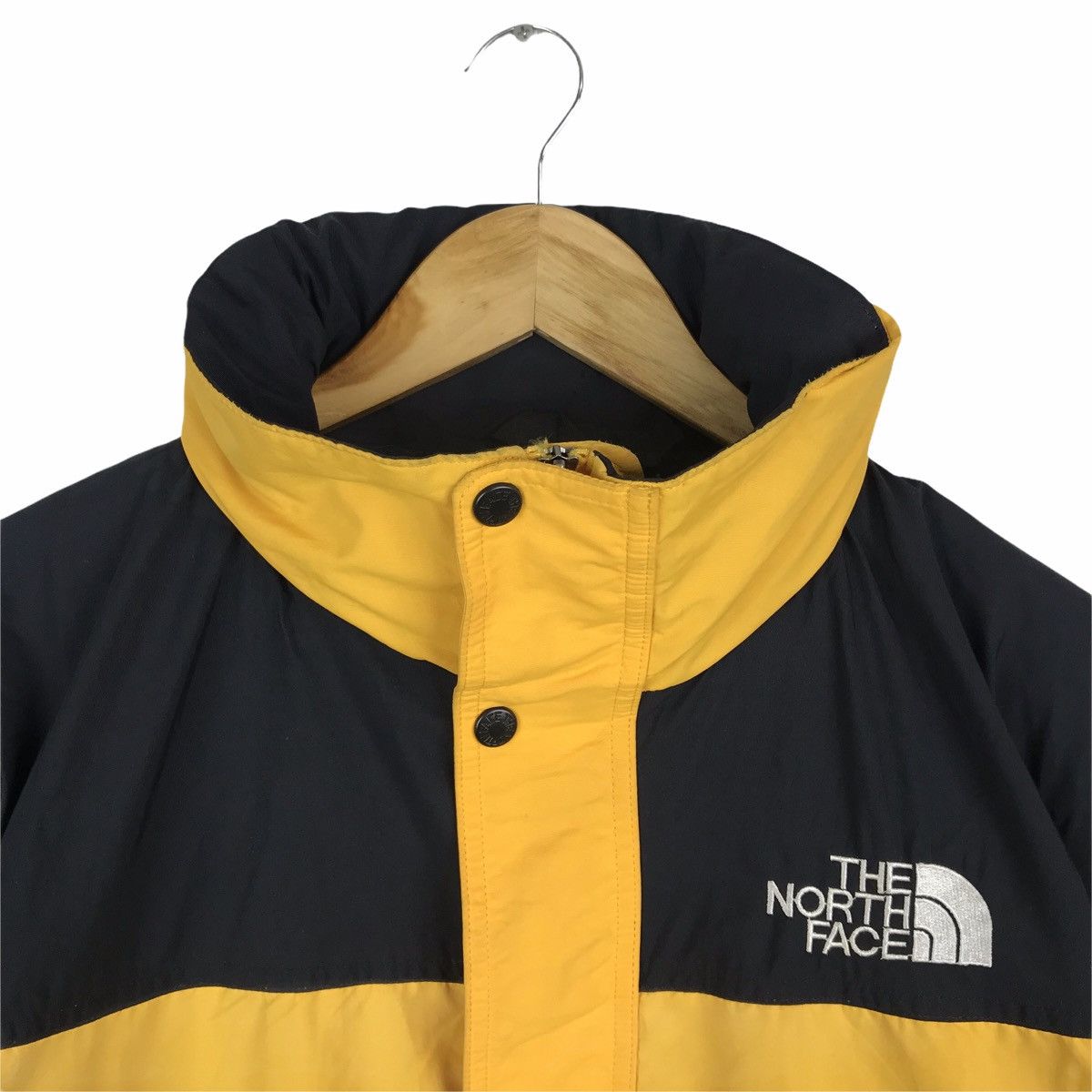 The North Face THE NORTH FACE Windbreaker Jacket TNF Size US M / EU 48-50 / 2 - 2 Thumbnail