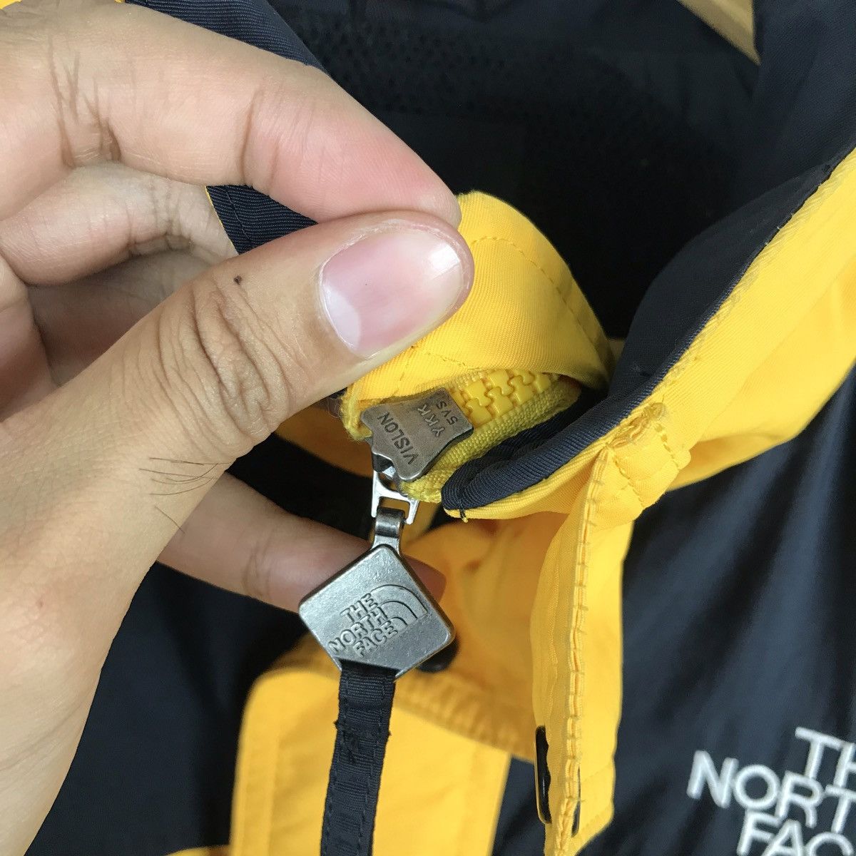 The North Face THE NORTH FACE Windbreaker Jacket TNF Size US M / EU 48-50 / 2 - 3 Thumbnail