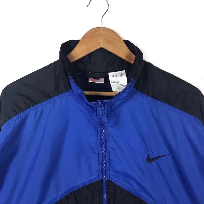 Vintage Vintage NIKE SWOOSH Blue Bomber Jacket Windbreaker Hip Hop Size US XL / EU 56 / 4 - 3 Thumbnail