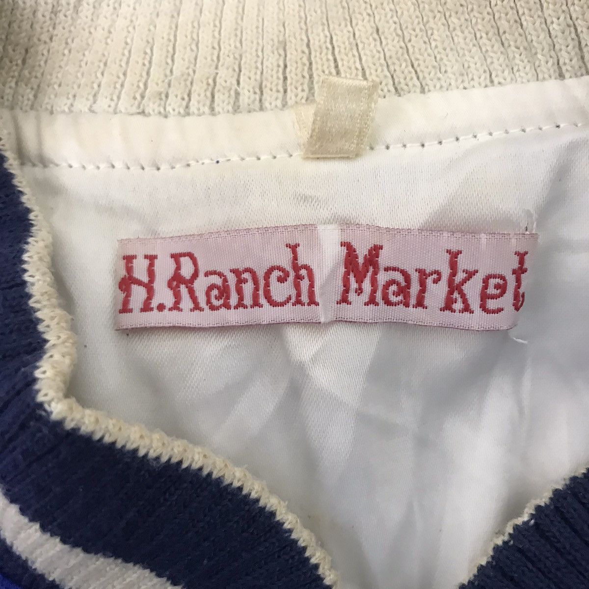 HOLLYWOOD RANCH MARKET HOLLYWOOD RANCH MARKET H.R Japan Reversible ButterflySukajan Size US M / EU 48-50 / 2 - 10 Thumbnail