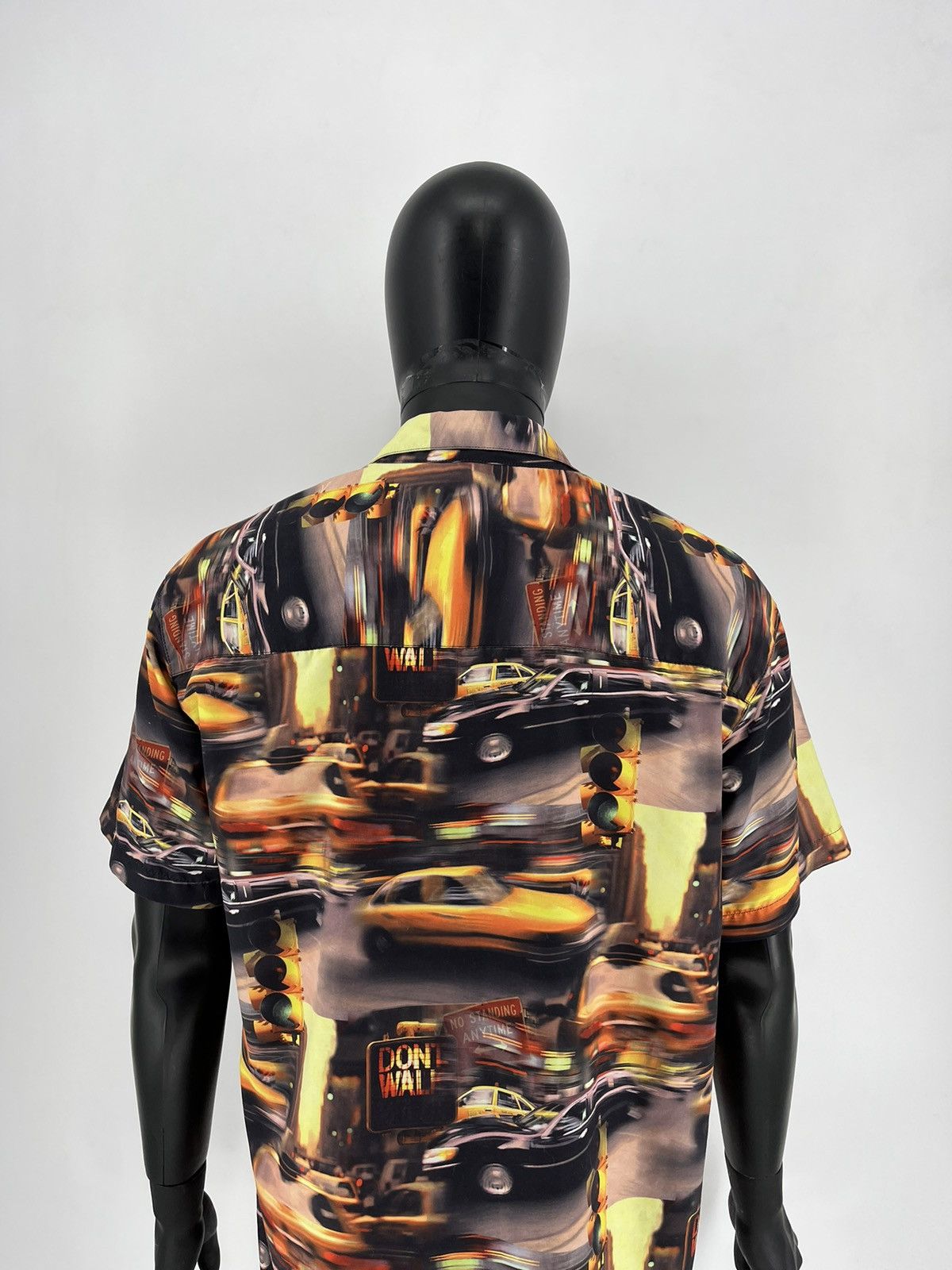 Band Tees Vintage 90s Outrage Head Aloha Hawaiian Woody Cars Rayon Size US L / EU 52-54 / 3 - 8 Thumbnail