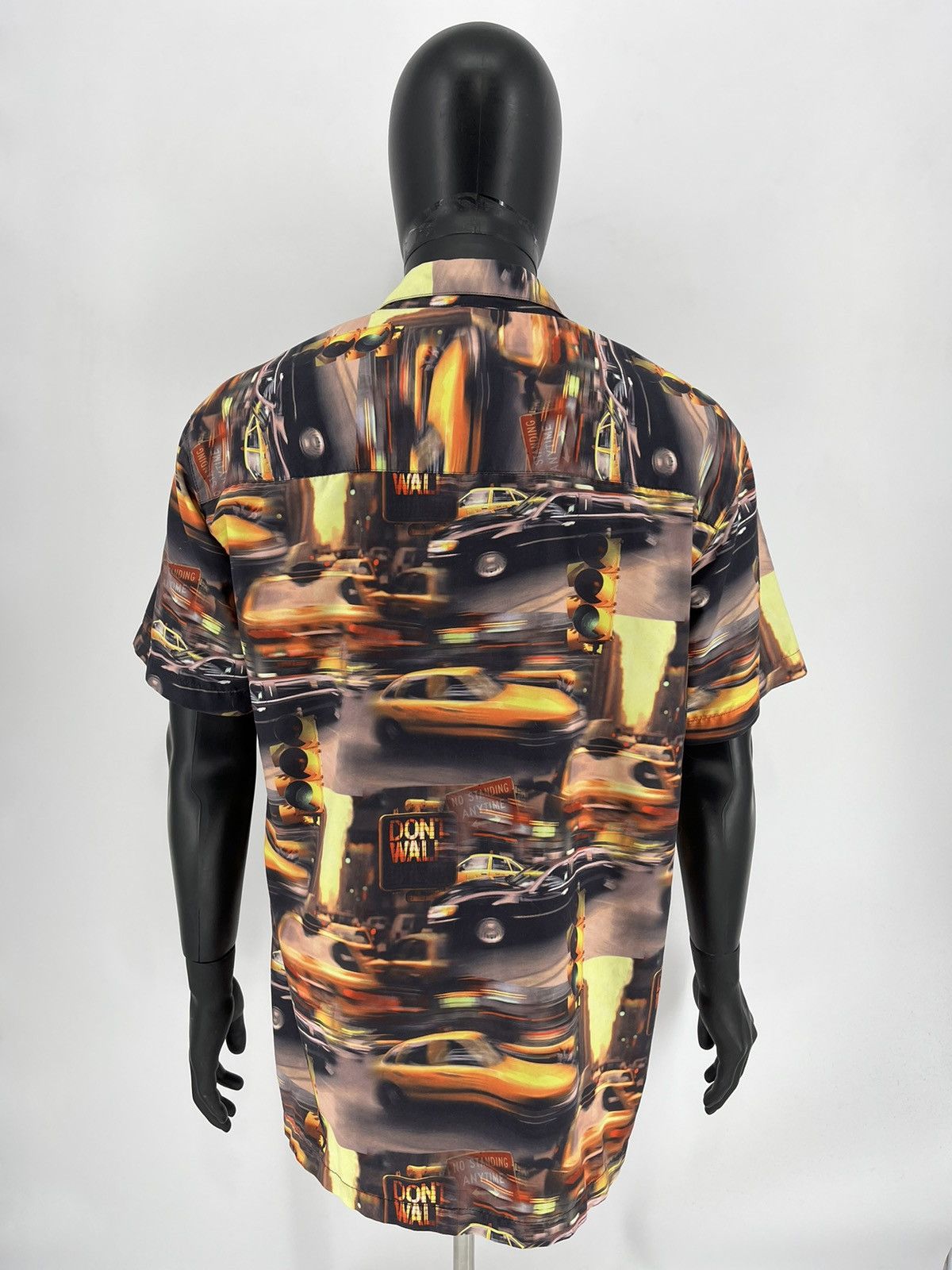 Band Tees Vintage 90s Outrage Head Aloha Hawaiian Woody Cars Rayon Size US L / EU 52-54 / 3 - 7 Thumbnail