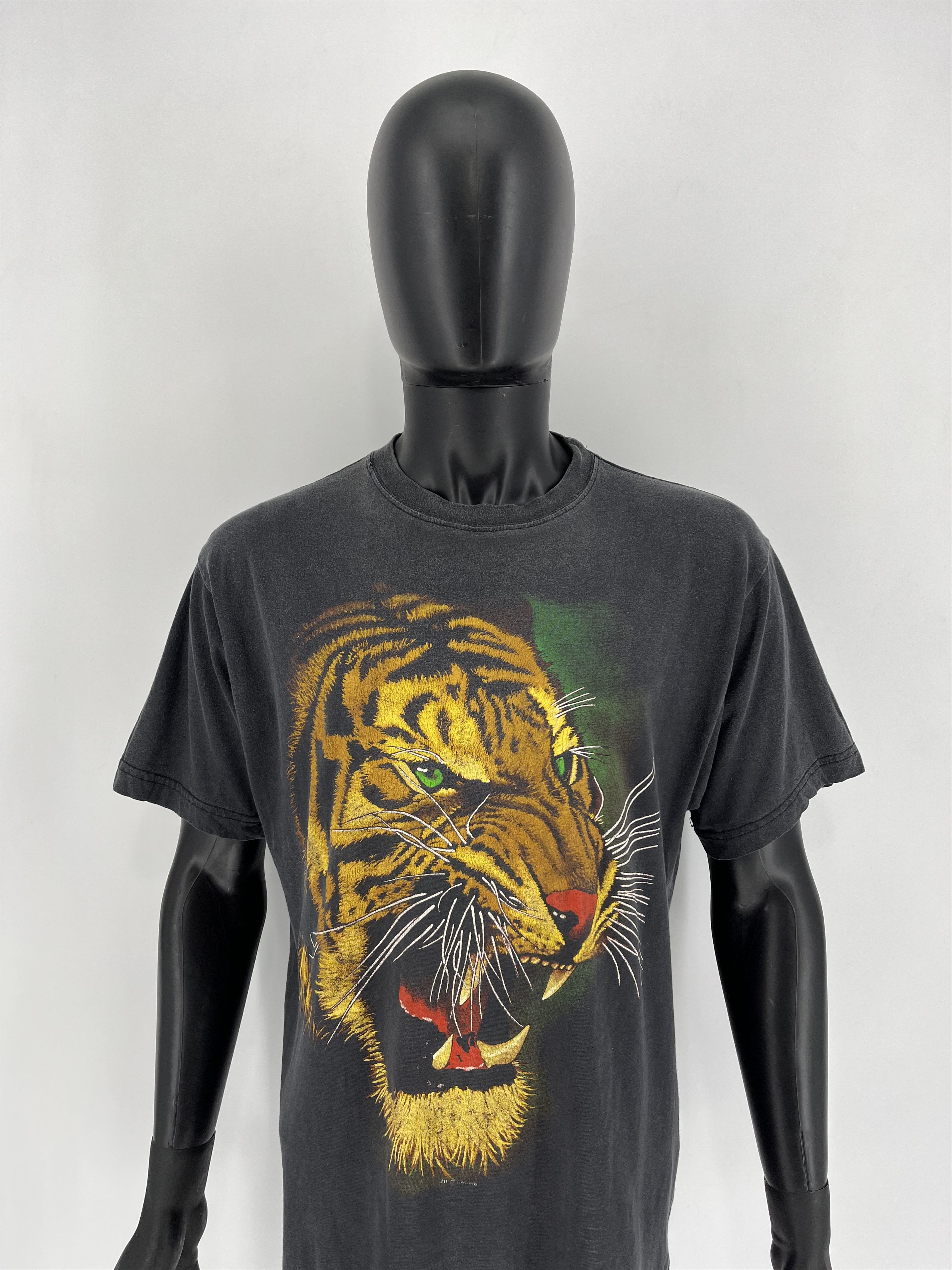 Vintage Vintage 90s Tiger Face Boxy Fit Tee Zip It London Size US L / EU 52-54 / 3 - 1 Thumbnail