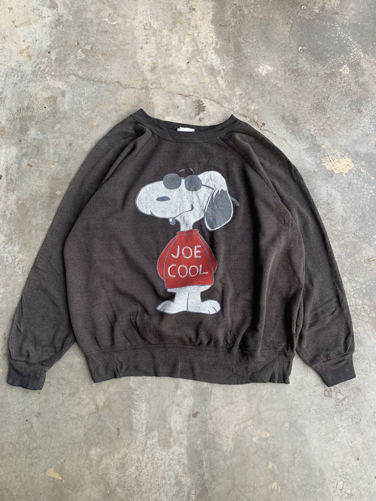 Peanuts Vintage 80s Sun Faded Snoopy Made in usa Sweatshirt Size US S / EU 44-46 / 1 - 1 Thumbnail