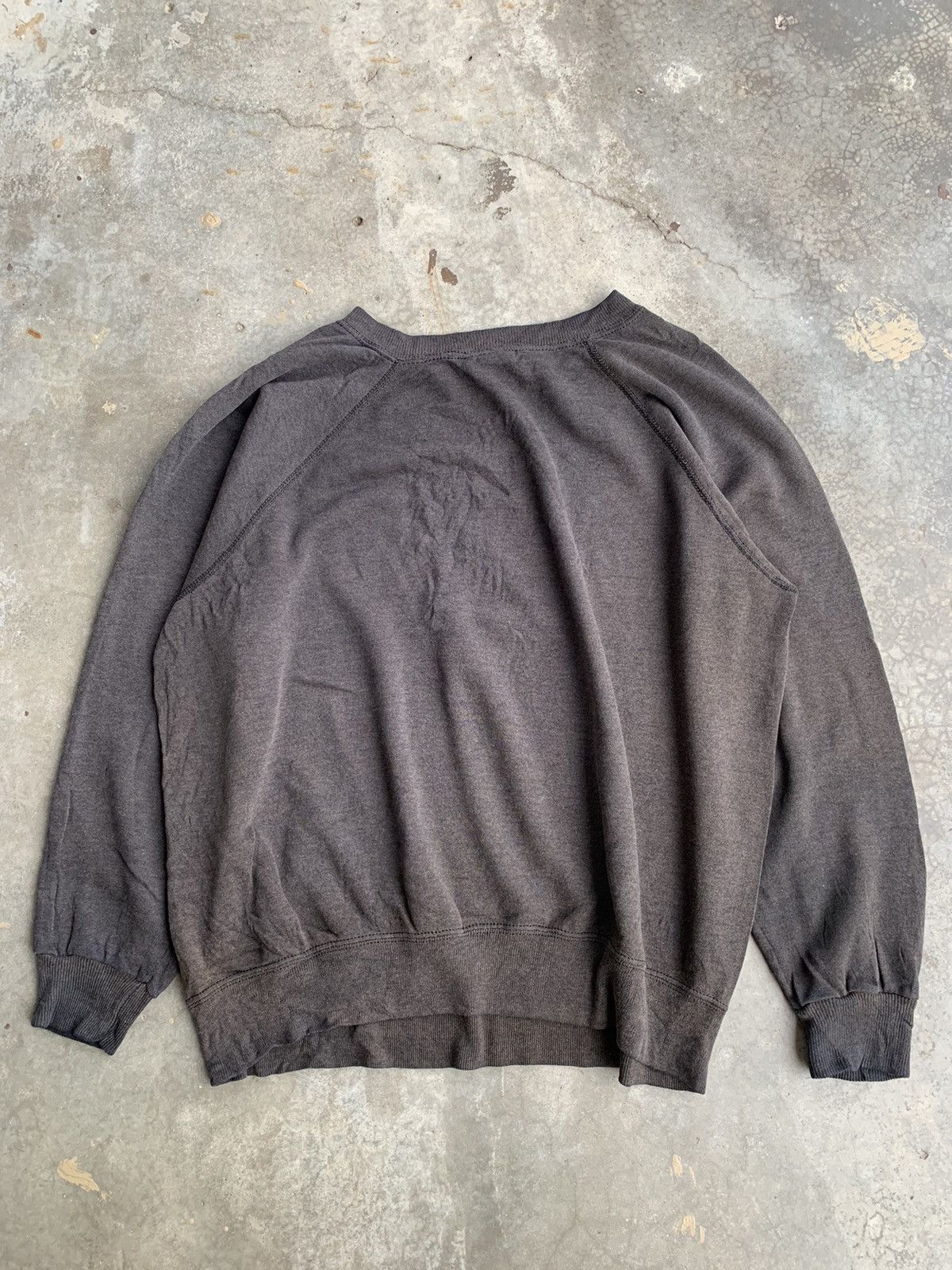 Peanuts Vintage 80s Sun Faded Snoopy Made in usa Sweatshirt Size US S / EU 44-46 / 1 - 3 Thumbnail