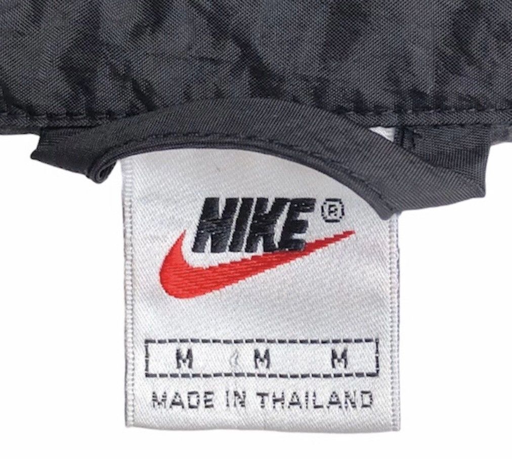 Nike Vintage Nike Air Windbreaker Pullover Black Nylon Jacket Size US M / EU 48-50 / 2 - 13 Thumbnail