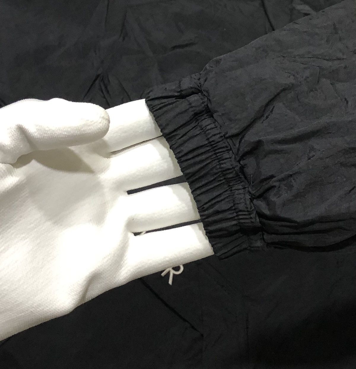 Nike Vintage Nike Air Windbreaker Pullover Black Nylon Jacket Size US M / EU 48-50 / 2 - 17 Thumbnail