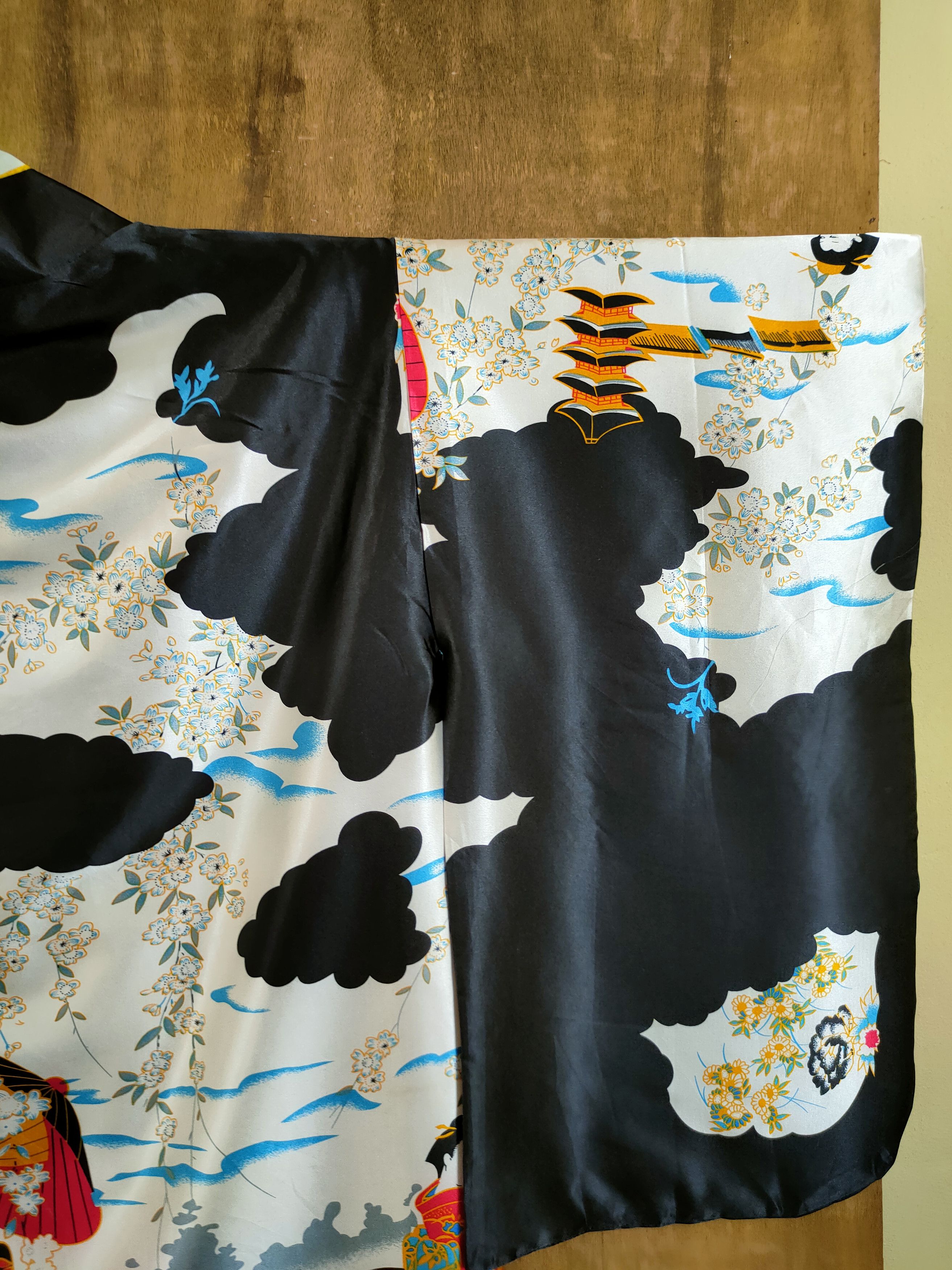 Japanese Brand DL Japanese ladies vintage kimono cardigan #46-720 Size ONE SIZE - 4 Thumbnail