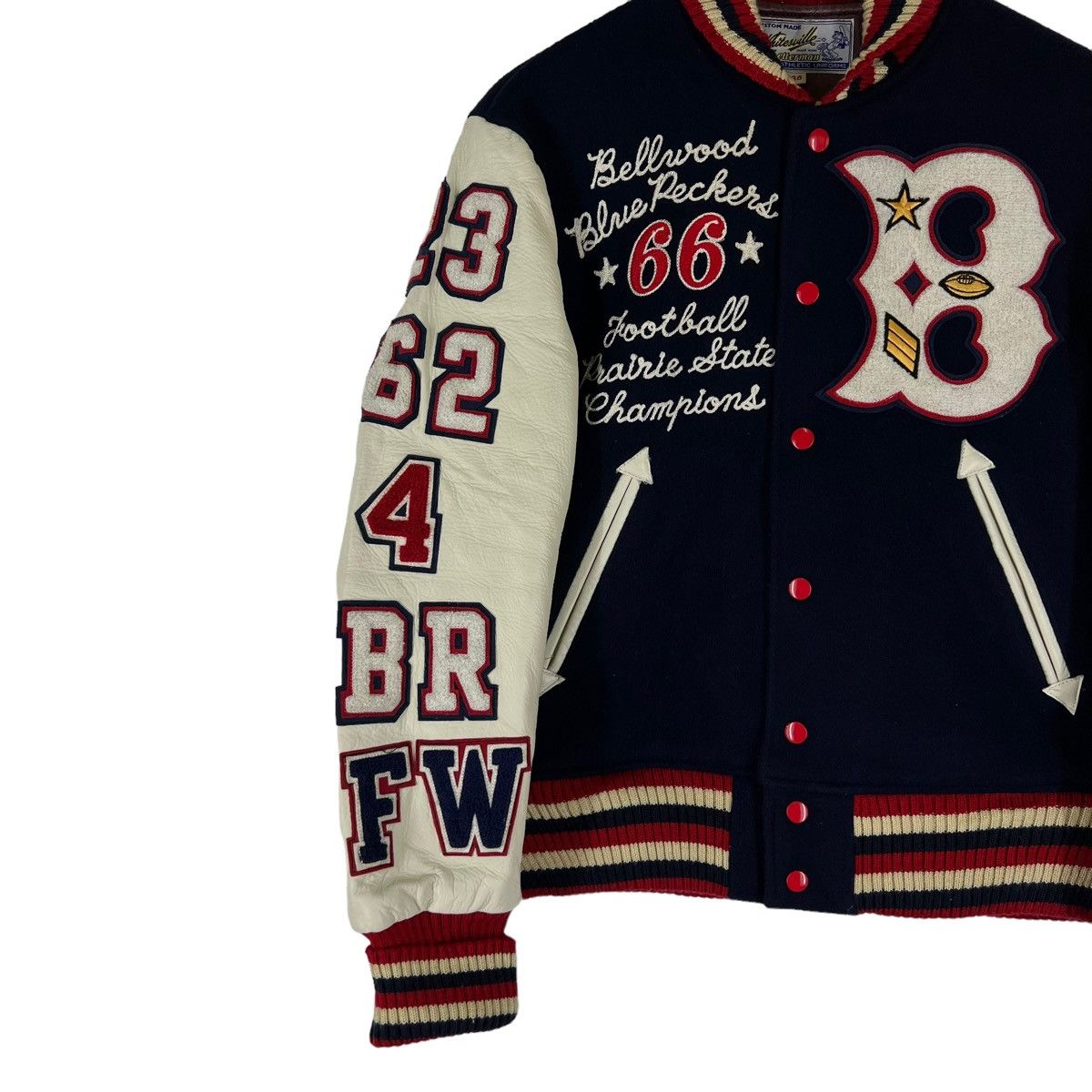 Toyo Enterprises 🔥🔥VINTAGE WHITESVILLE LOONEY TUNER LETTERMAN TOYO ENTERPRISE Size US S / EU 44-46 / 1 - 6 Thumbnail