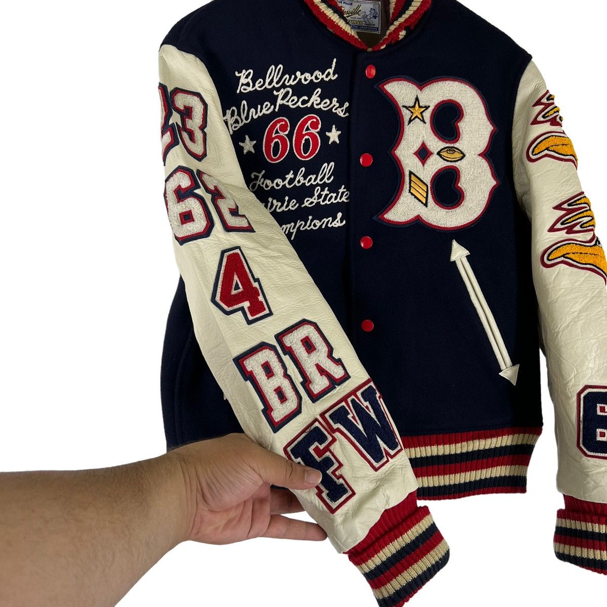 Toyo Enterprises 🔥🔥VINTAGE WHITESVILLE LOONEY TUNER LETTERMAN TOYO ENTERPRISE Size US S / EU 44-46 / 1 - 8 Thumbnail
