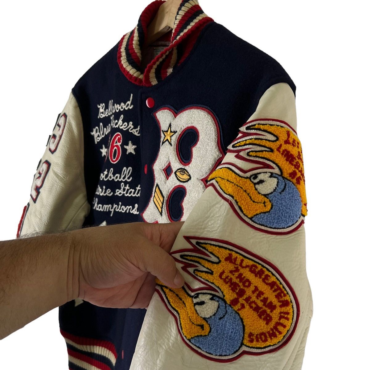 Toyo Enterprises 🔥🔥VINTAGE WHITESVILLE LOONEY TUNER LETTERMAN TOYO ENTERPRISE Size US S / EU 44-46 / 1 - 12 Thumbnail