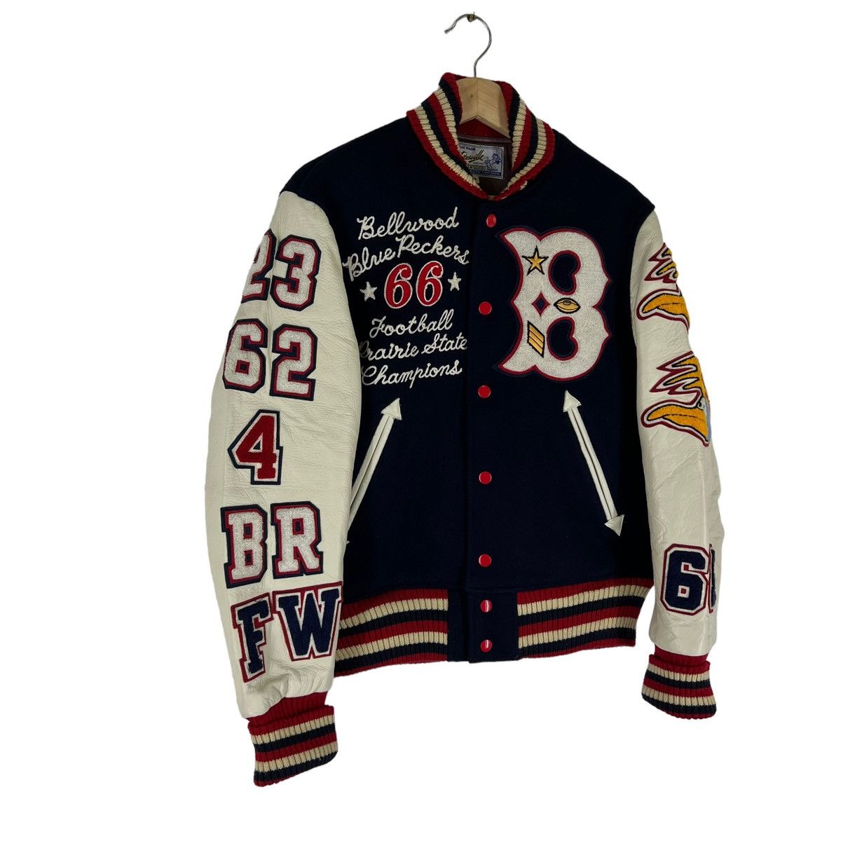 Toyo Enterprises 🔥🔥VINTAGE WHITESVILLE LOONEY TUNER LETTERMAN TOYO ENTERPRISE Size US S / EU 44-46 / 1 - 3 Thumbnail