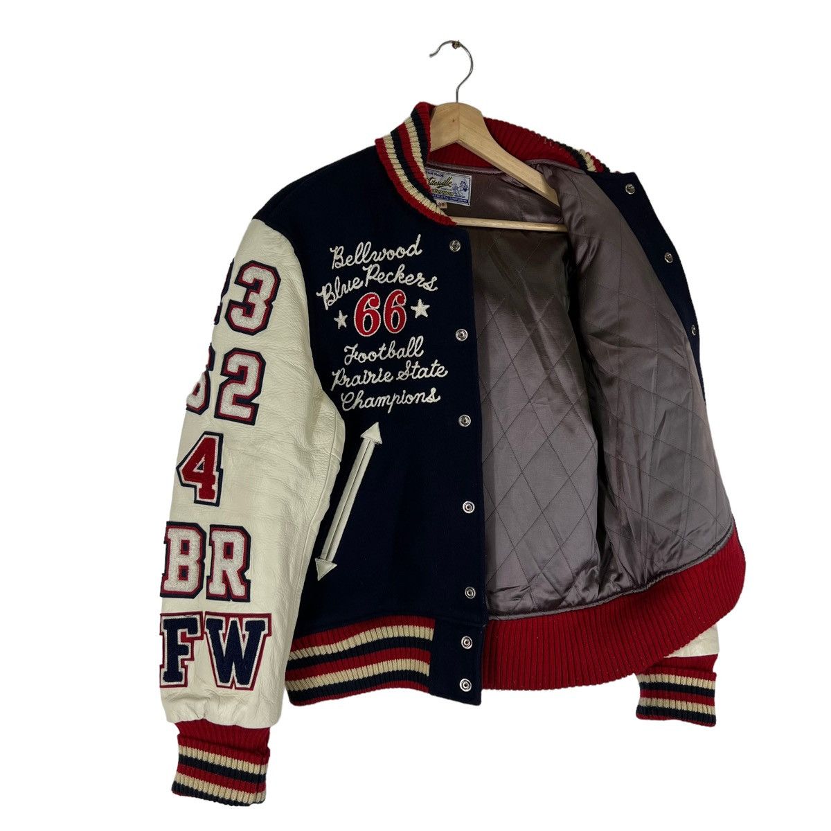 Toyo Enterprises 🔥🔥VINTAGE WHITESVILLE LOONEY TUNER LETTERMAN TOYO ENTERPRISE Size US S / EU 44-46 / 1 - 16 Thumbnail