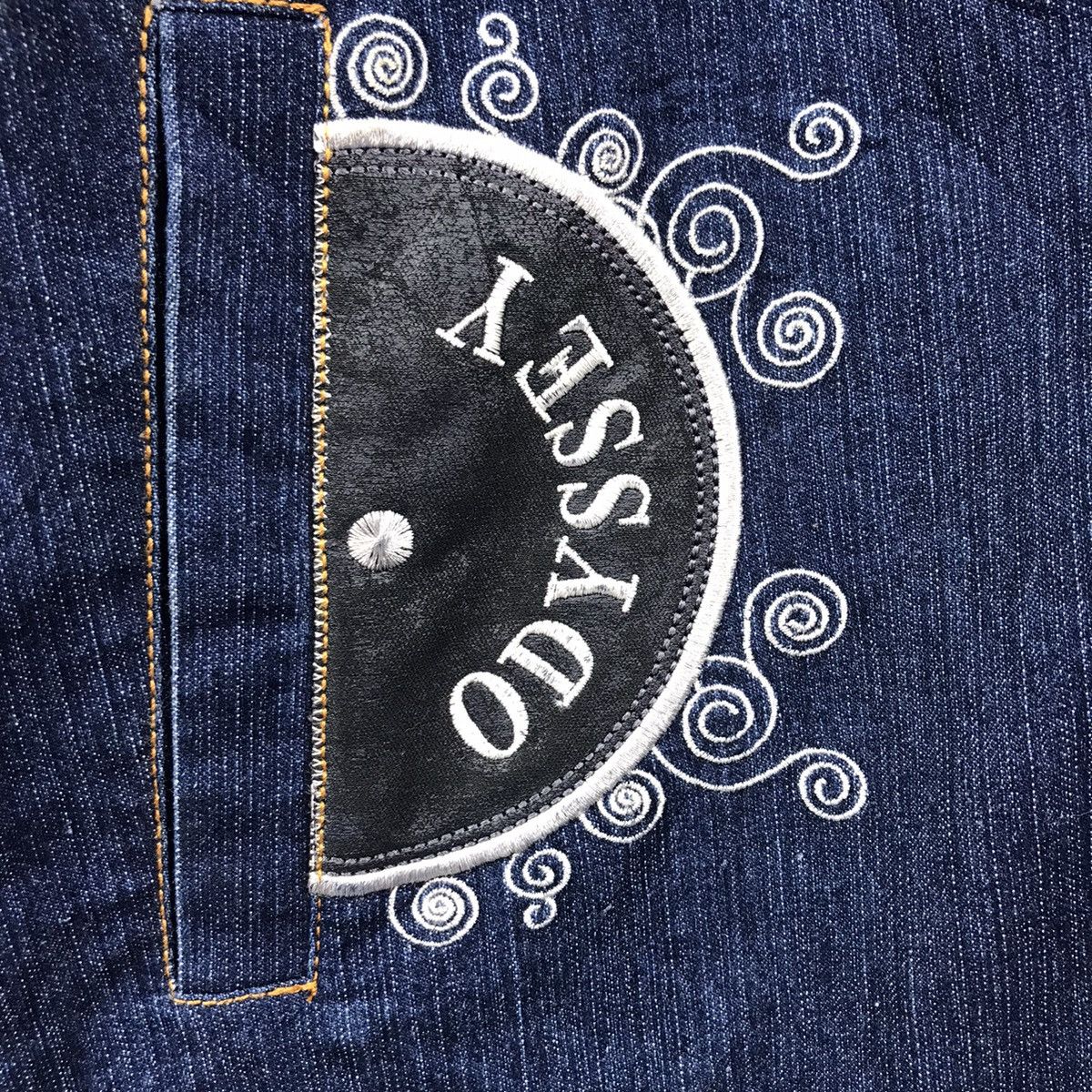 Vintage EDDIE ODYSSEY Embroidered Jeans Jacket Full Zipper Size US M / EU 48-50 / 2 - 4 Thumbnail