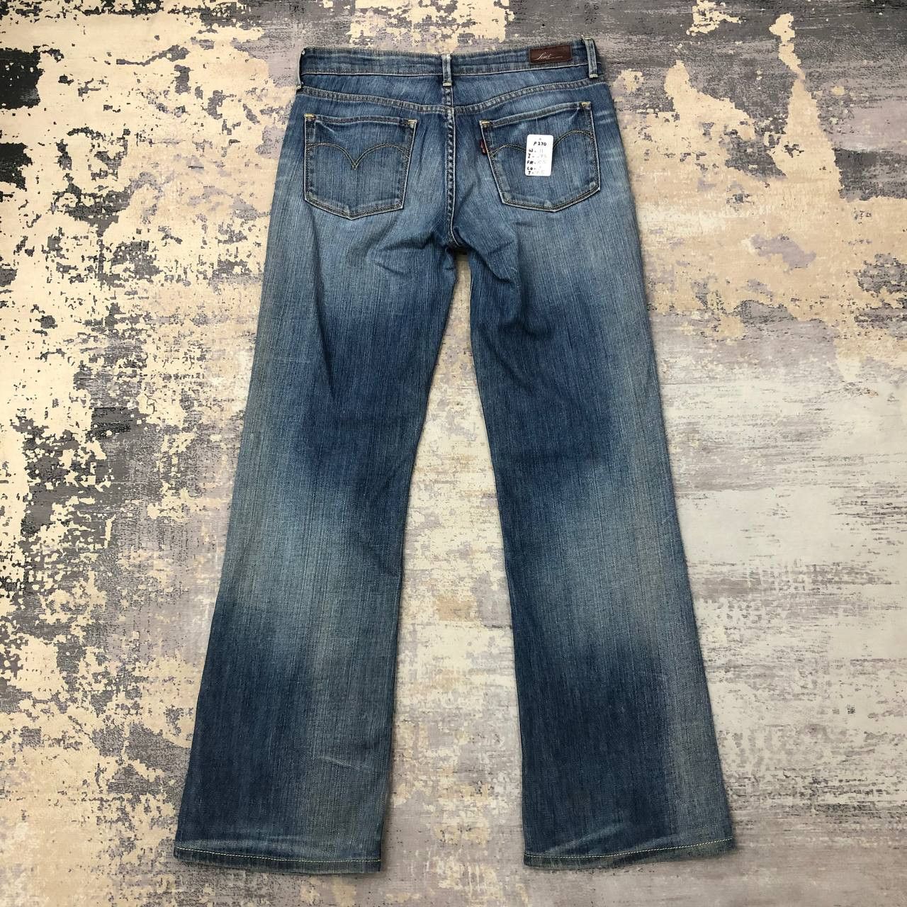 Levi's P270 LEVI'S FLARED SLIGHT CURVE CLASSIC JEANS Size 31" - 2 Thumbnail