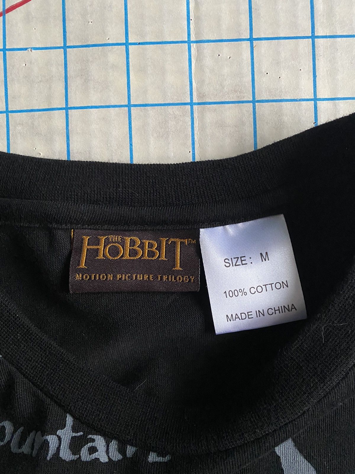 Vintage × Warner Bros The Hobbit Motion Pictures Trilogy Dragon Graphic Tee AOP Size US L / EU 52-54 / 3 - 6 Thumbnail