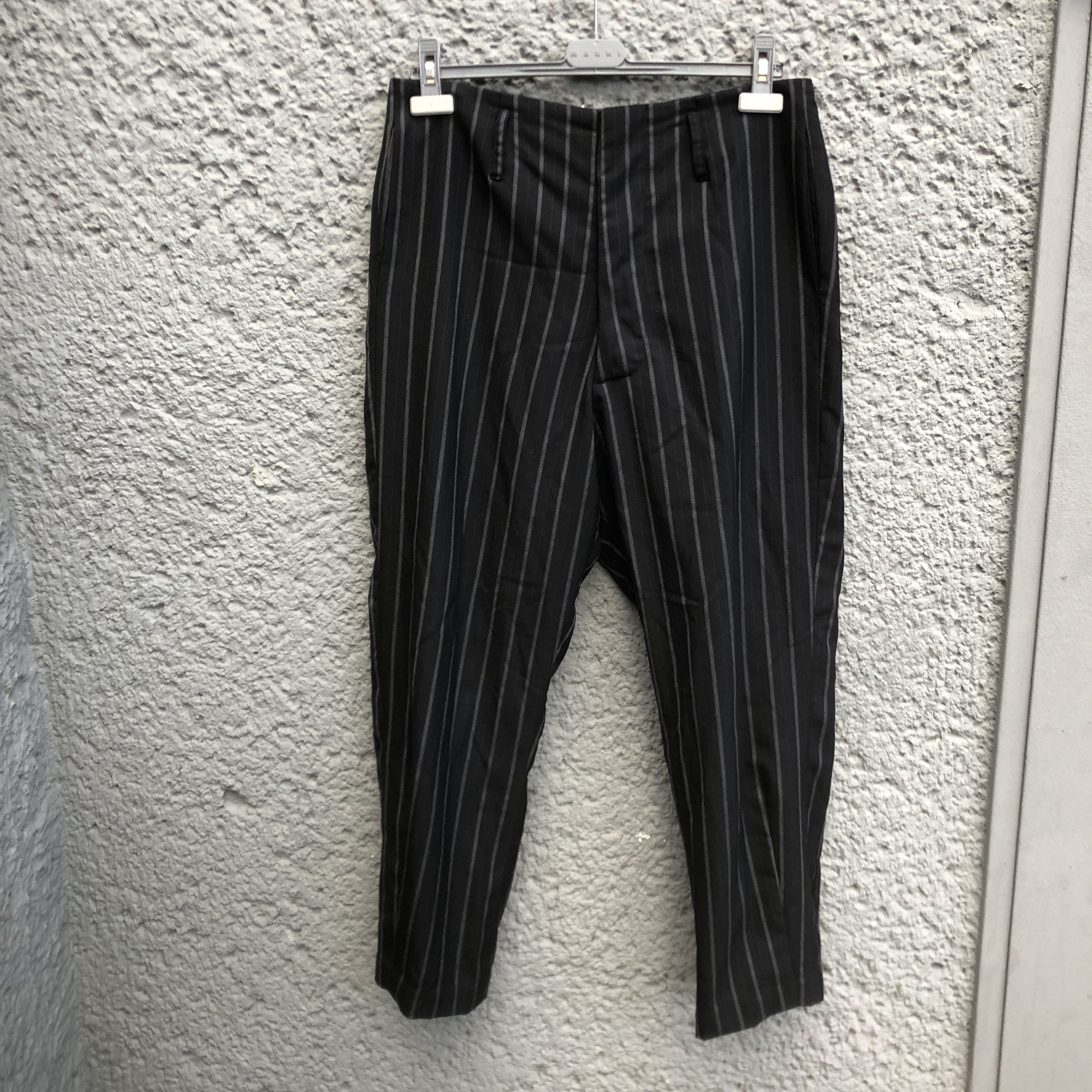 GEOFFREY B. SMALL／Cropped chino trousers | une3.net