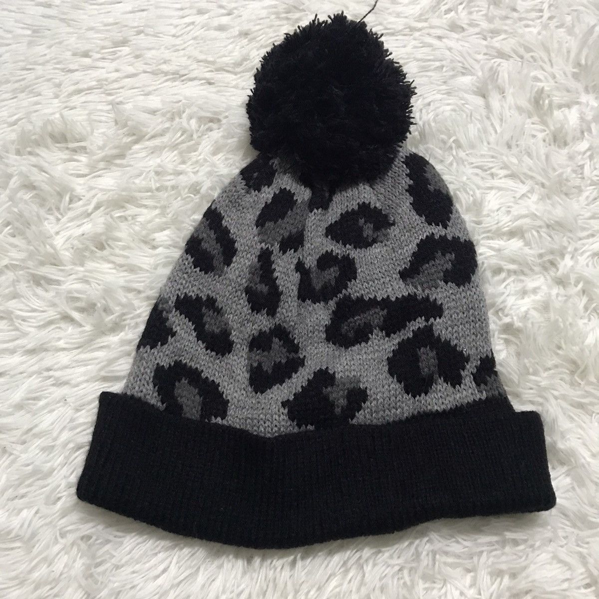 Other Nice design beanie hat snow cap Size ONE SIZE - 2 Thumbnail