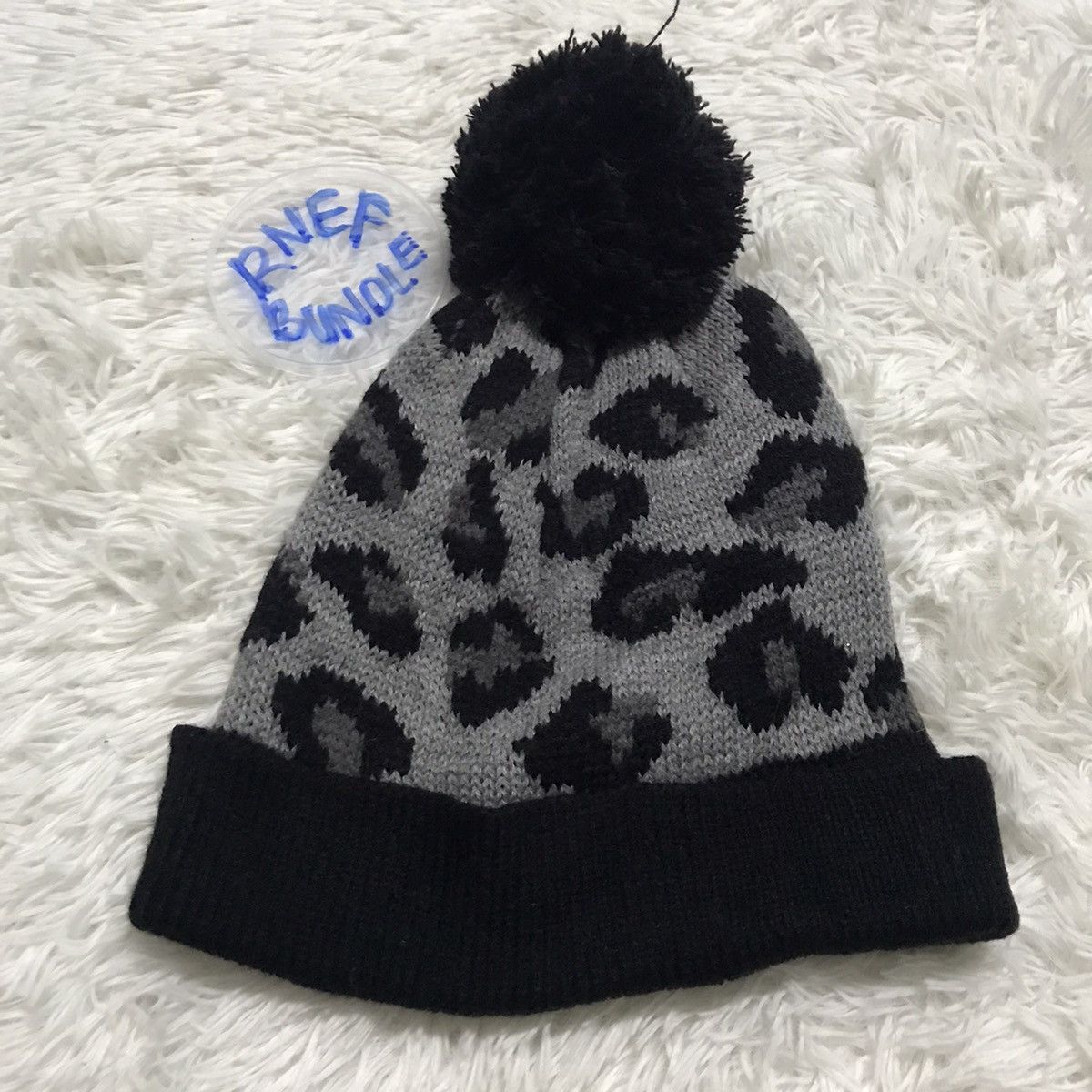 Other Nice design beanie hat snow cap Size ONE SIZE - 1 Thumbnail