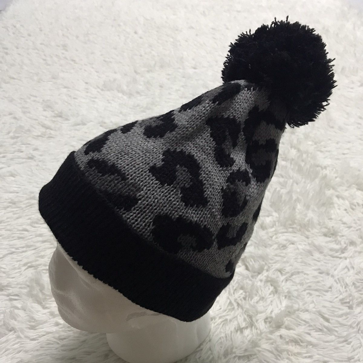 Other Nice design beanie hat snow cap Size ONE SIZE - 10 Thumbnail