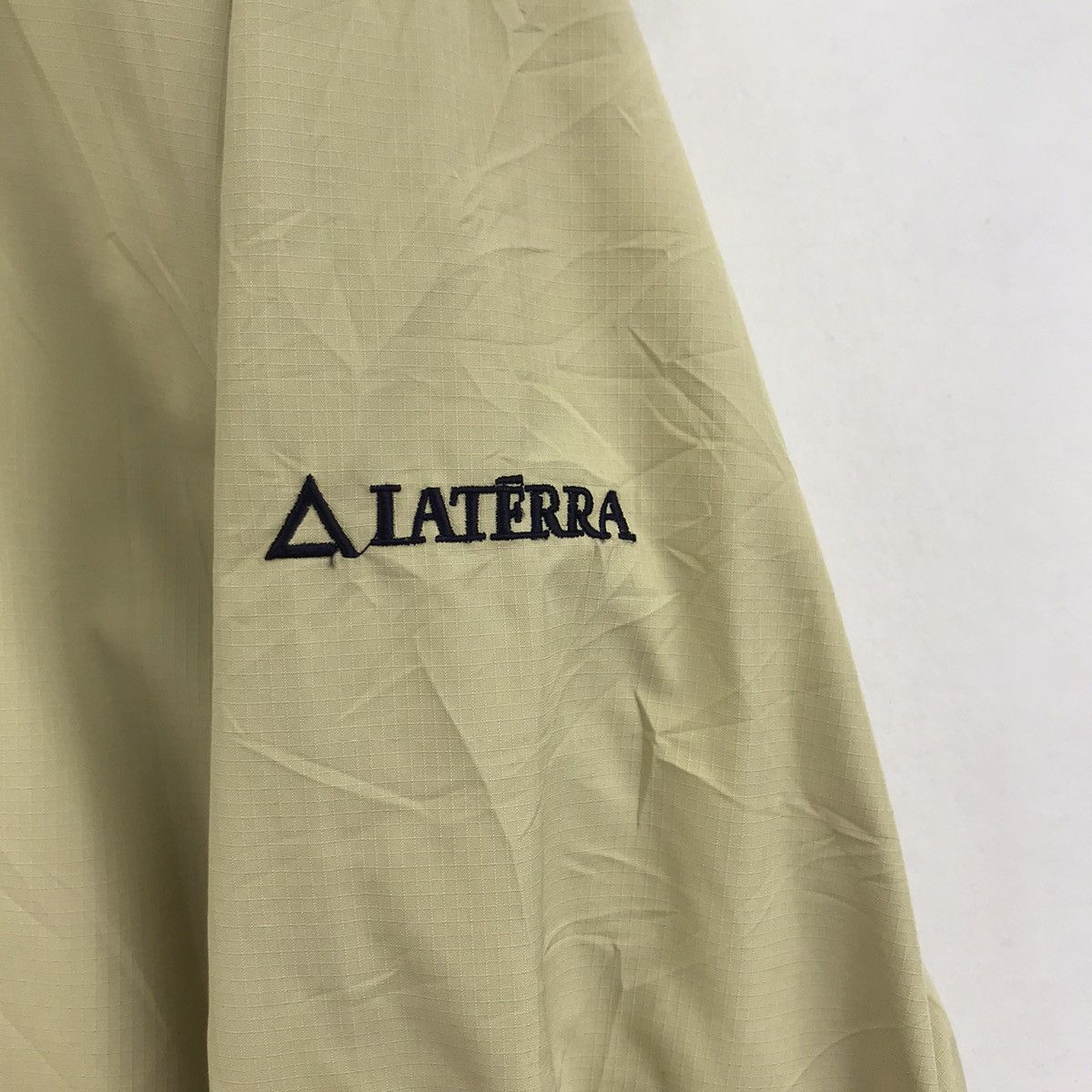 Vintage Vintage LATERRA Outdoor Beige Bomber Jacket Size US L / EU 52-54 / 3 - 4 Thumbnail