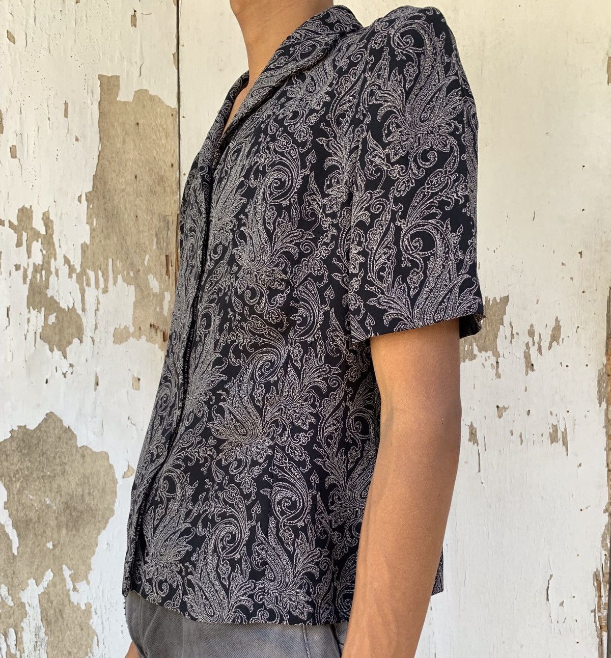 image of Art Slik Boxy Shirt in Black, Women's (Size Medium)