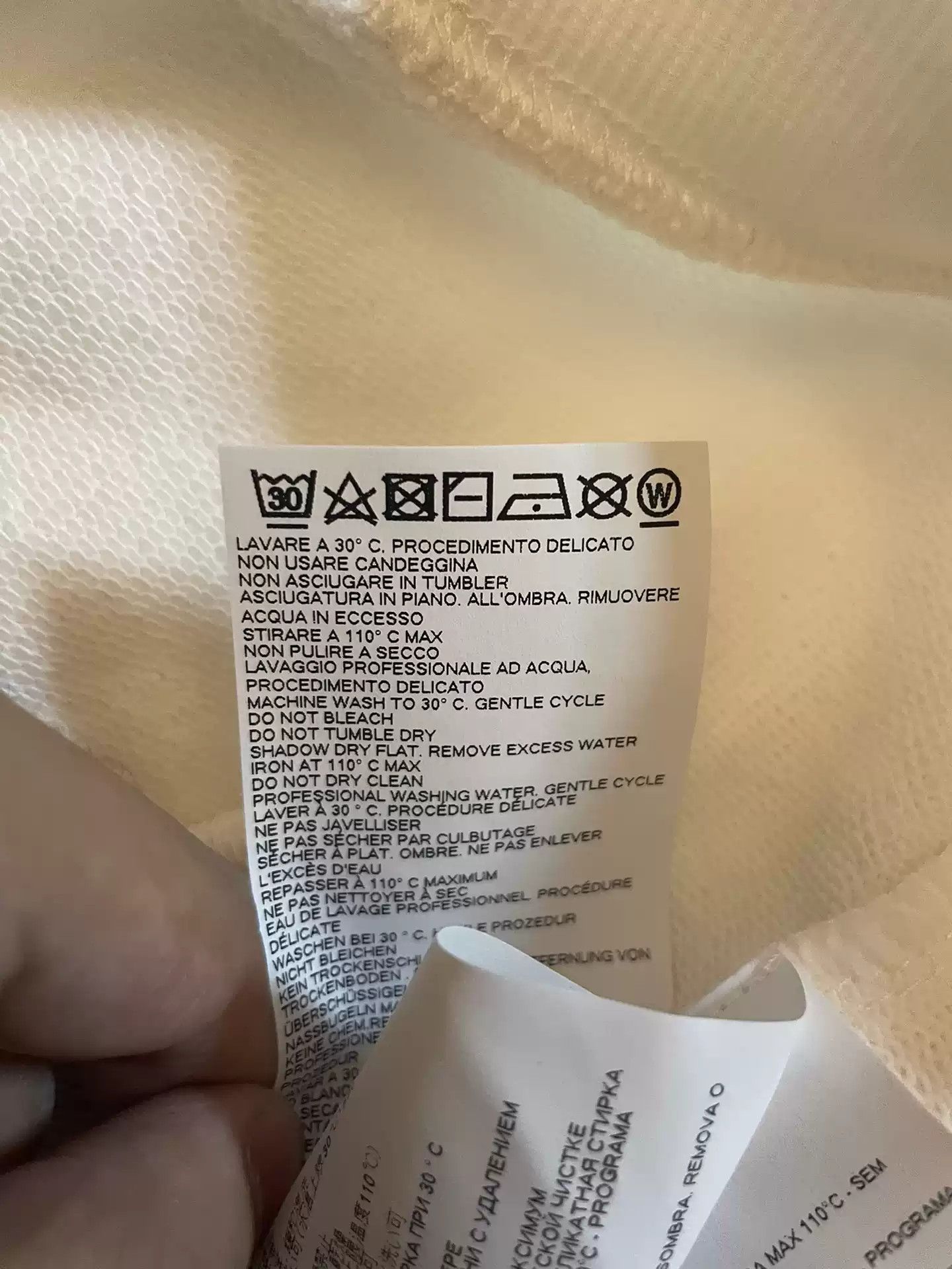 Maison Margiela Maison margiela hands over a white tape calendar hoodie Size US XL / EU 56 / 4 - 3 Thumbnail