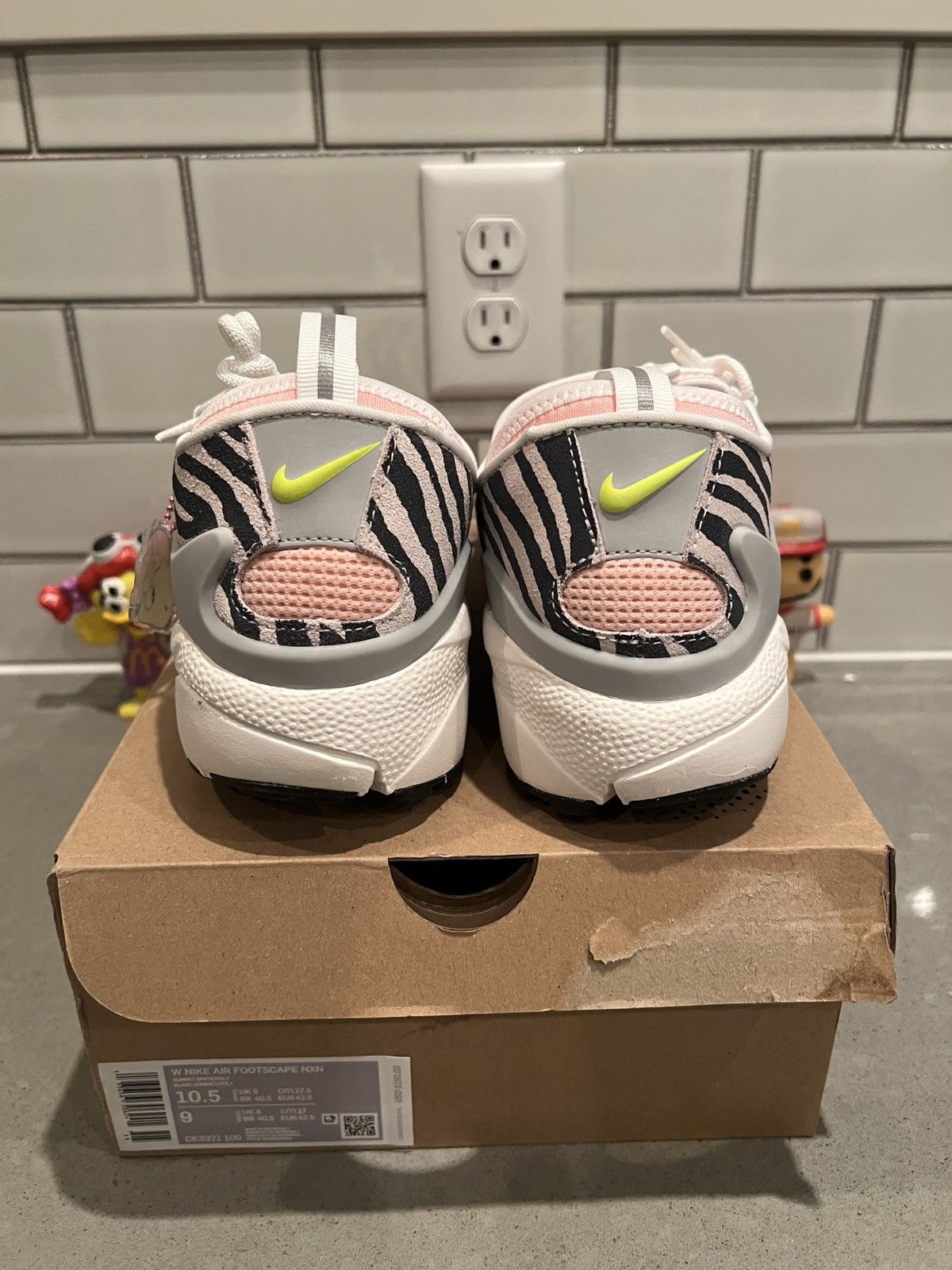 Nike Nike x Olivia Kim Air Footscape NXN Zebra Mens 9/ Wmns 10.5 Size US 9 / EU 42 - 4 Thumbnail