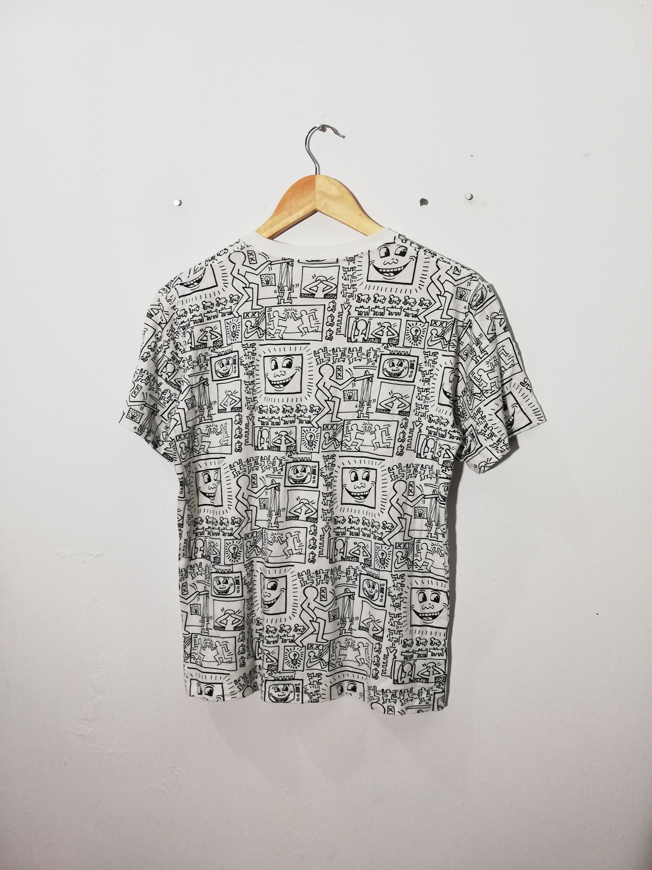 Keith Haring × Uniqlo SPZNY UNIQLO MOMA SPECIAL X KEITH HARING FULL PRINT T SHIRT Size US M / EU 48-50 / 2 - 2 Thumbnail
