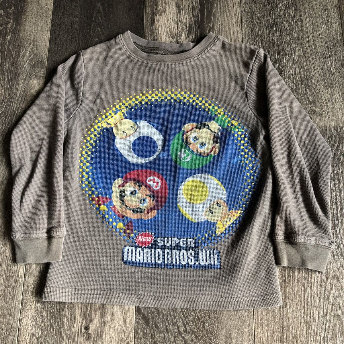 Japanese Brand Vintage Y2K 2000s Nintendo Wii Super Mario Bros Thermal Tee Size XS / US 0-2 / IT 36-38 - 1 Thumbnail
