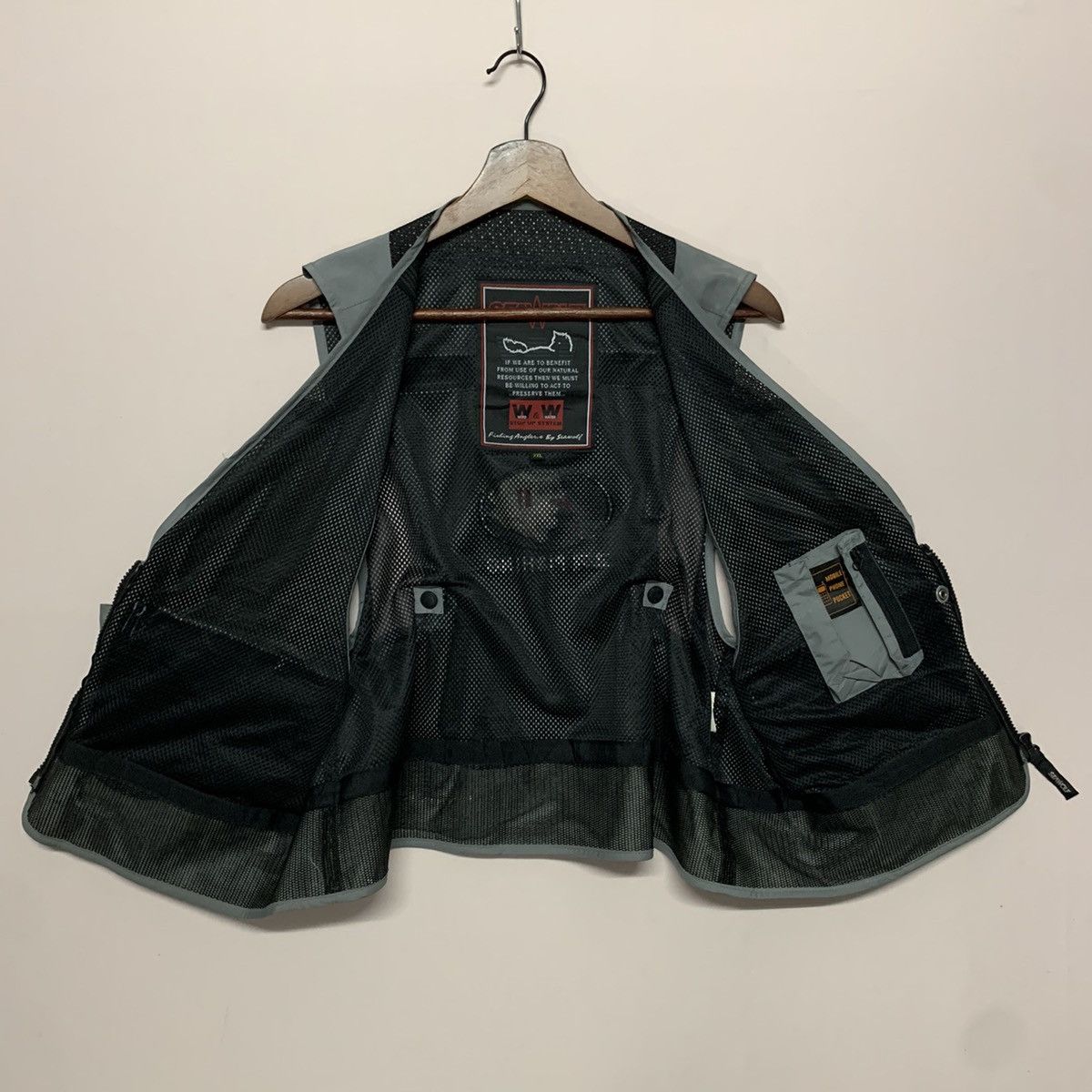 Hunter × Japanese Brand Sea Wolf Brand Hunting Fishing Multi Pocket Vest Jacket Size US S / EU 44-46 / 1 - 12 Thumbnail
