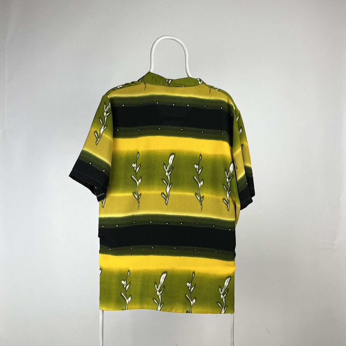 Vintage Crazy shirt vintages Japanese hawaii size XXLARGE Size US XXL / EU 58 / 5 - 2 Thumbnail