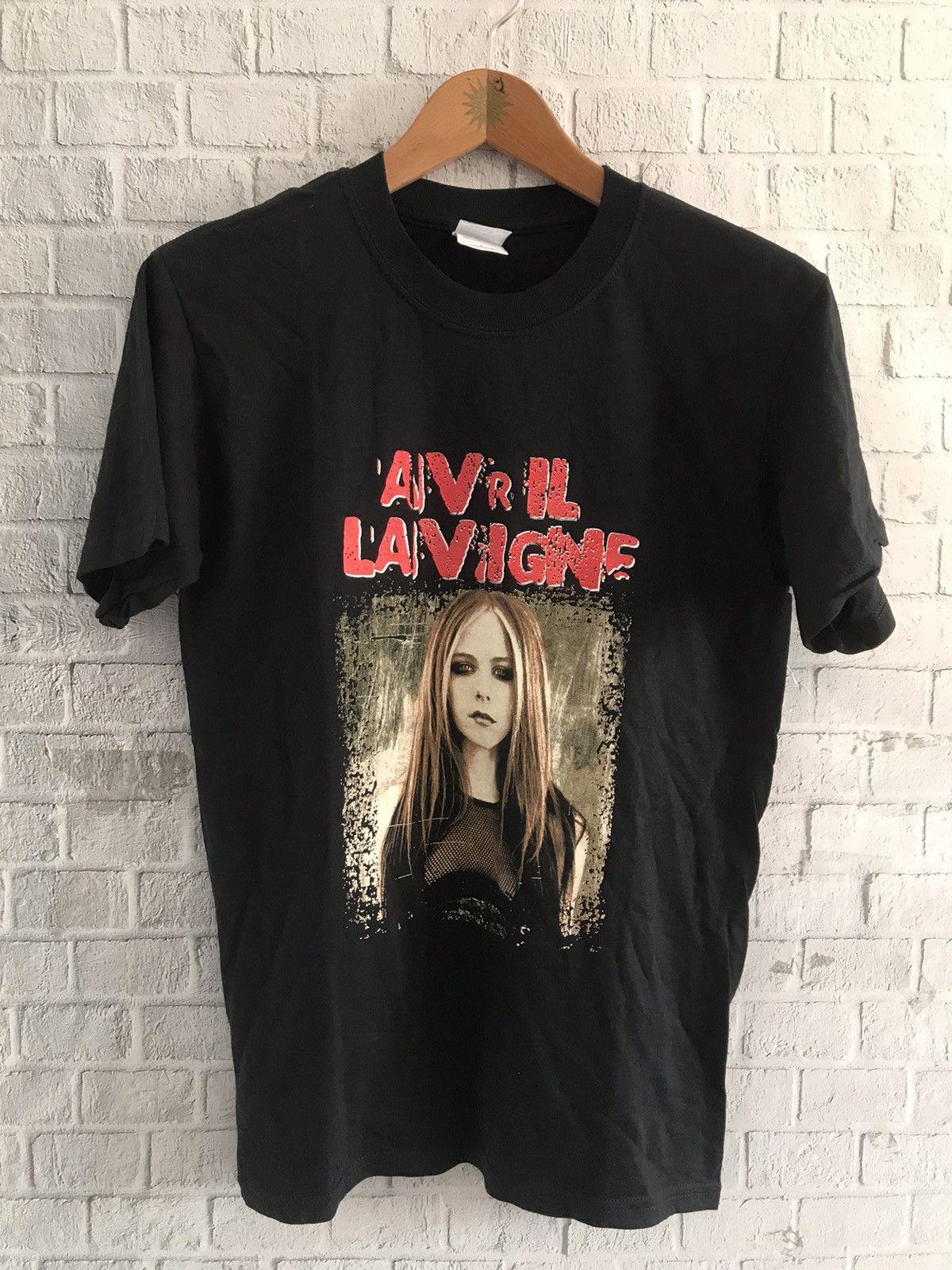 Band Tees × Vintage Y2K Avril Lavigne 2004 Tour Tee Size US S / EU 44-46 / 1 - 1 Thumbnail