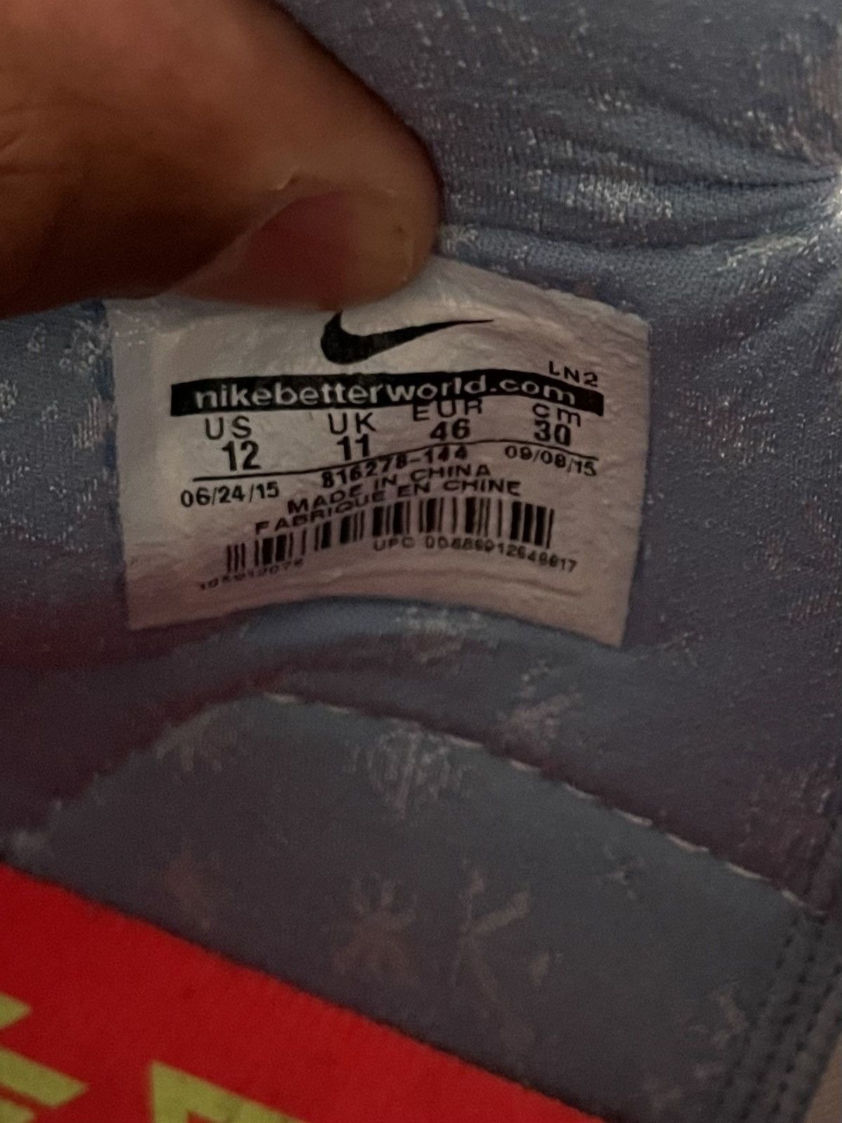 Nike Nike Lebron 13 Christmas 2015 Size US 12 / EU 45 - 7 Thumbnail
