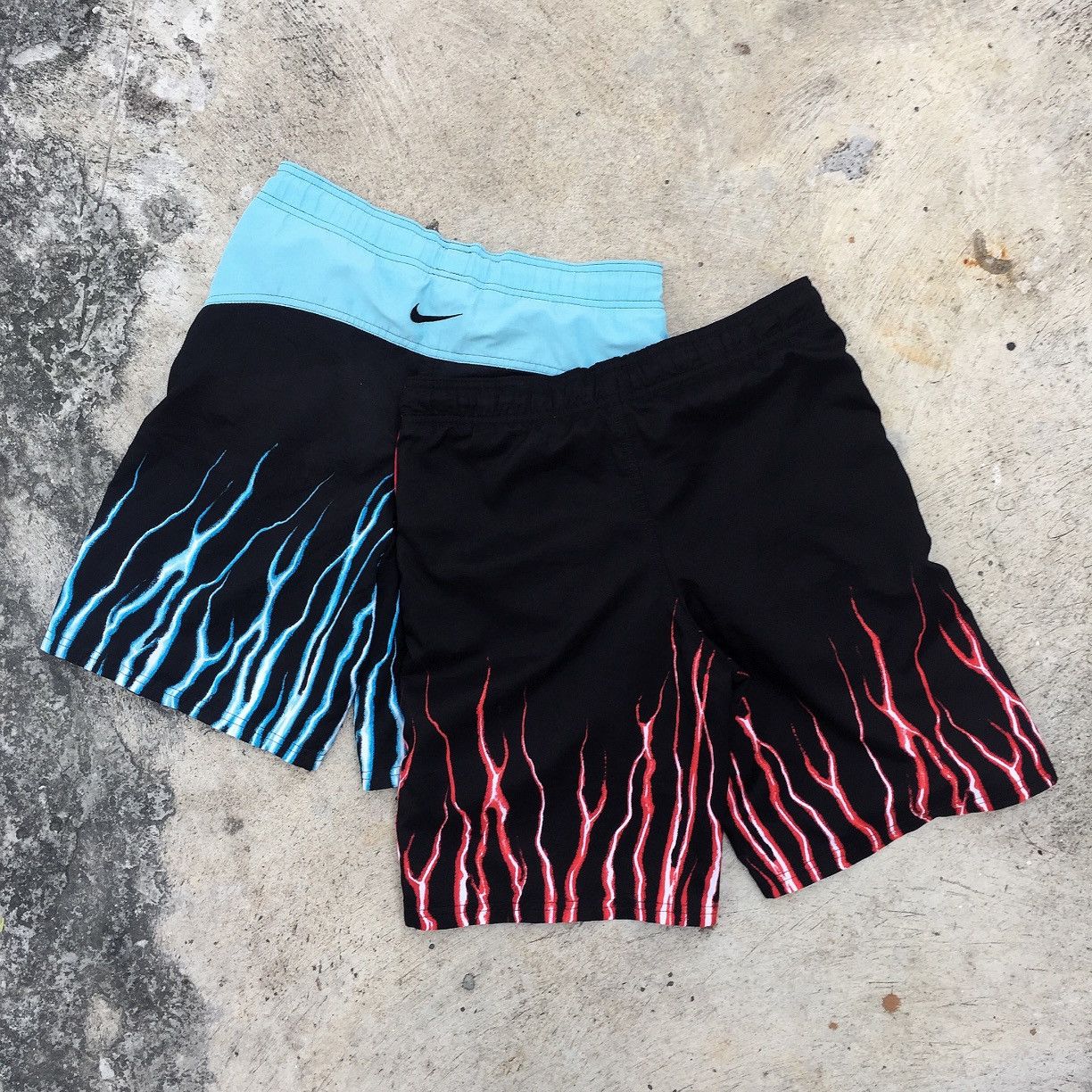 Nike × Vintage [SOLD] Vintage Nike Flame Short Size US 30 / EU 46 - 2 Thumbnail