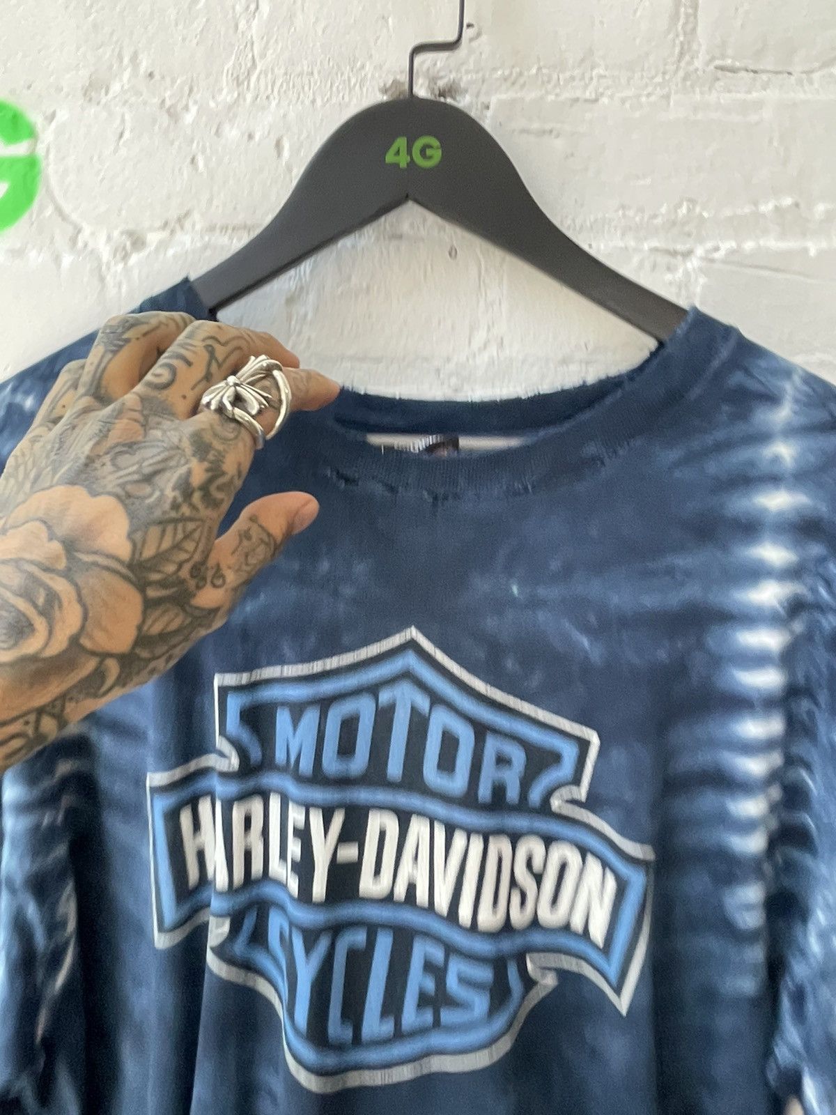 Harley Davidson × Vintage Vintage THRASHED Harley Davidson Tie dye Shirt Size US XL / EU 56 / 4 - 8 Thumbnail