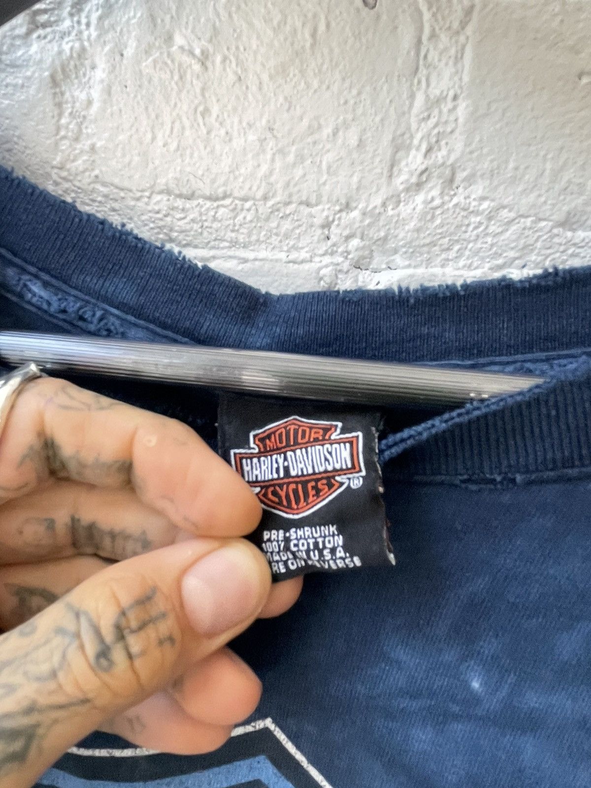 Harley Davidson × Vintage Vintage THRASHED Harley Davidson Tie dye Shirt Size US XL / EU 56 / 4 - 9 Thumbnail