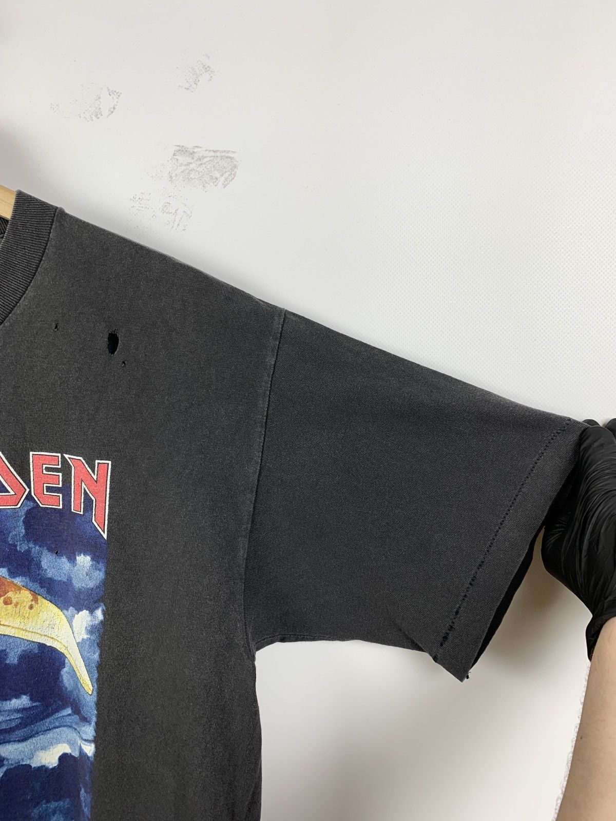 Band Tees 1995 Vintage Iron Maiden Year Of The Beast Very Rare T-Shirt Size US L / EU 52-54 / 3 - 12 Thumbnail