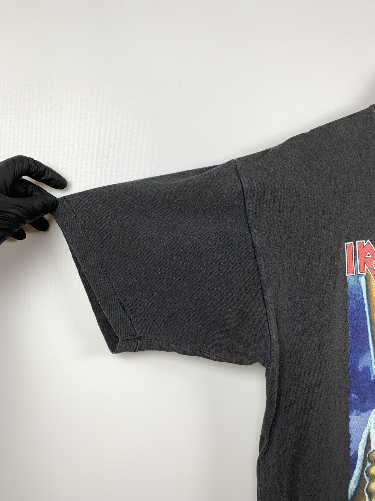 Band Tees 1995 Vintage Iron Maiden Year Of The Beast Very Rare T-Shirt Size US L / EU 52-54 / 3 - 11 Thumbnail