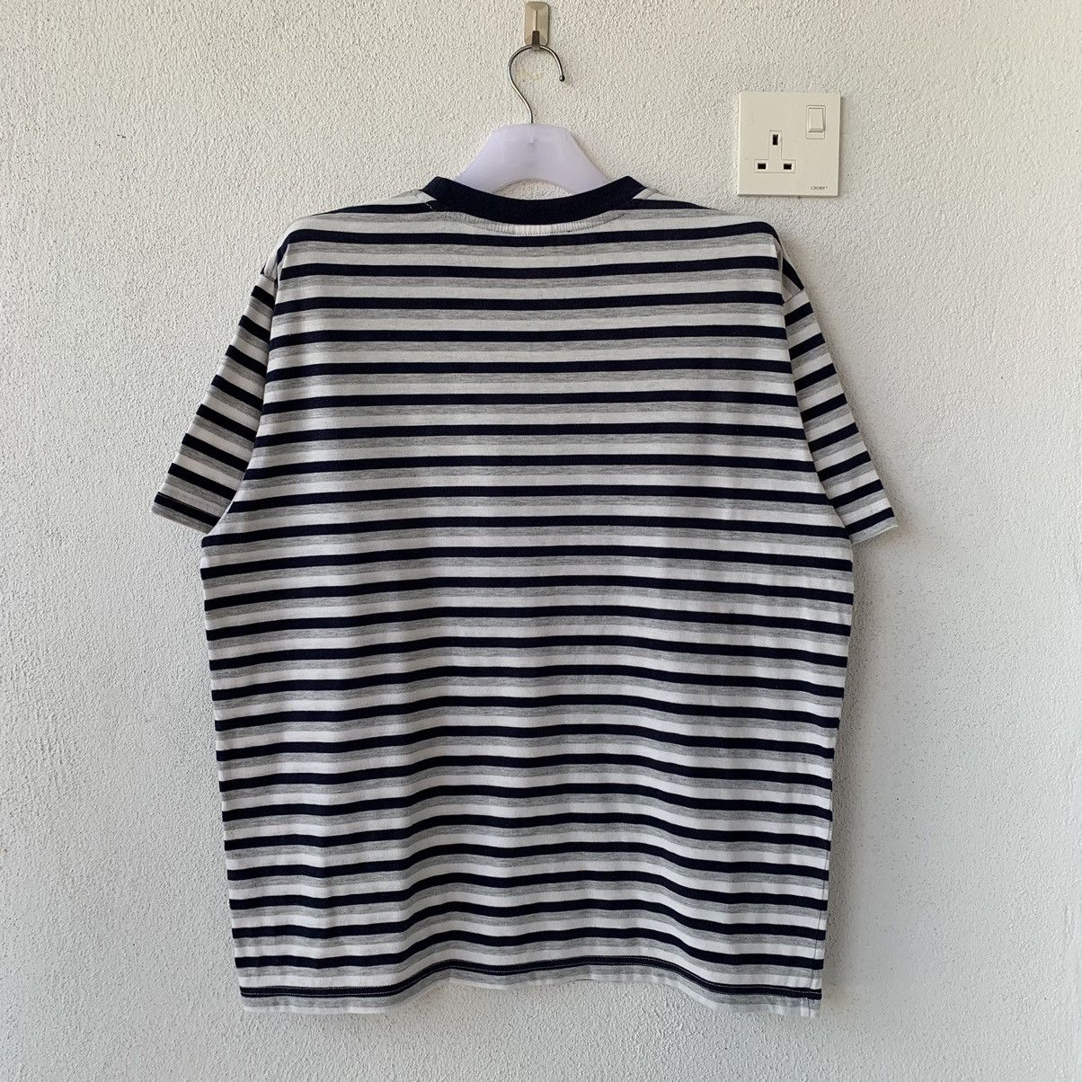 Hanes × Vintage HANES USA t shirt horizontal stripe small logo Size US L / EU 52-54 / 3 - 7 Thumbnail