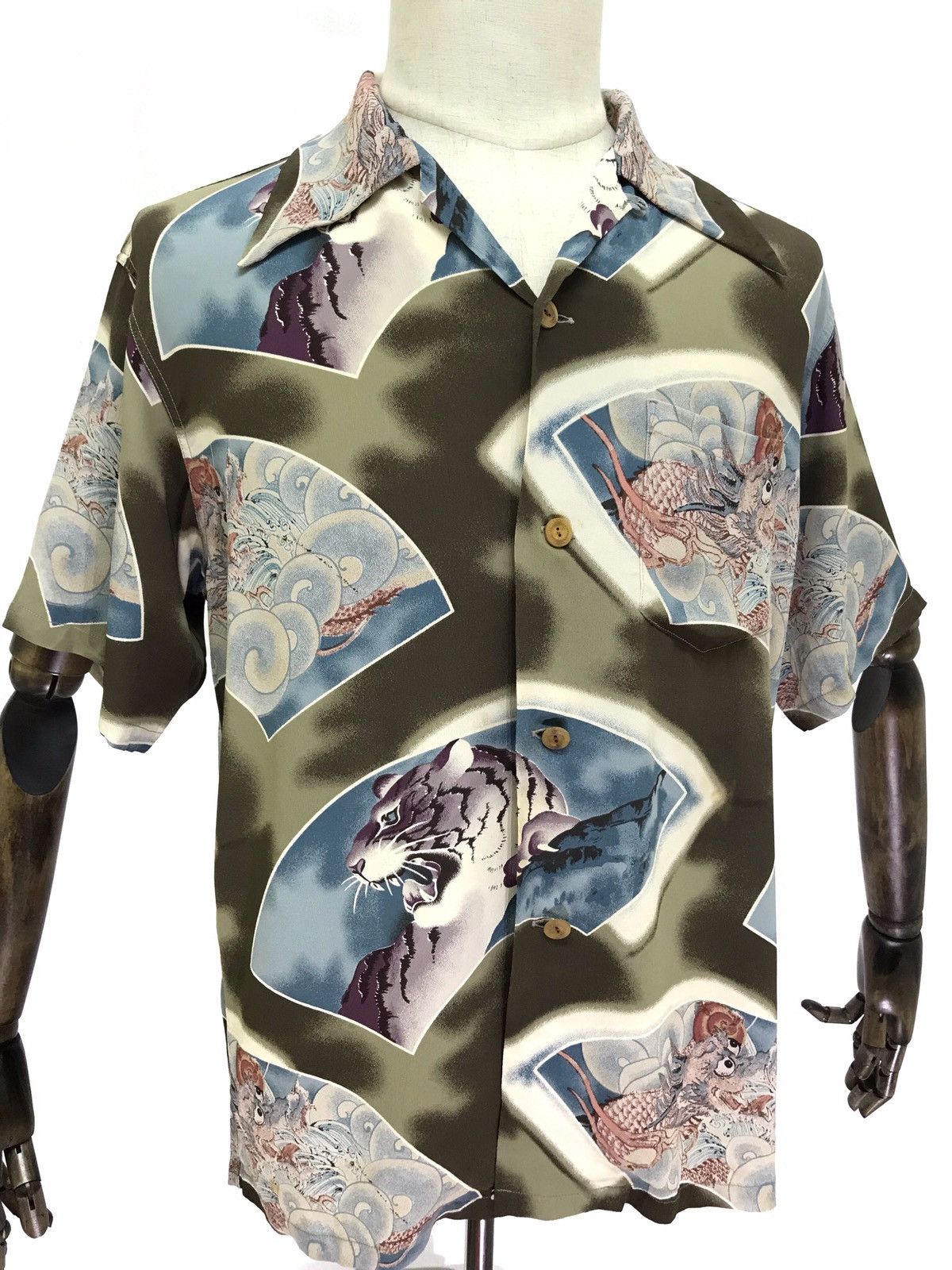 Sun Surf 🐅Sun Surf 100% Rayon Crepe Kimono Sun Surf Tigers Dragons Size US M / EU 48-50 / 2 - 4 Thumbnail
