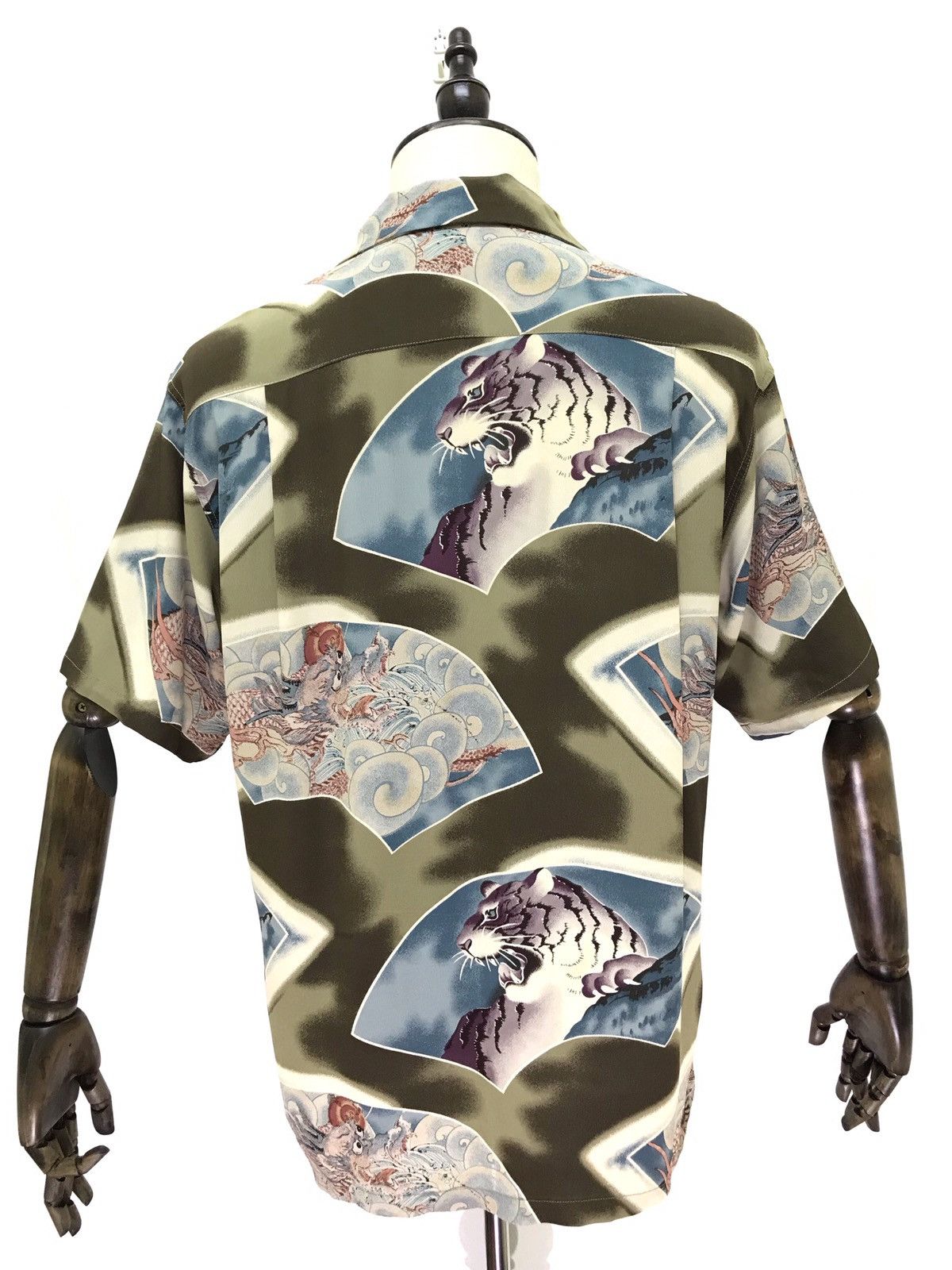 Sun Surf 🐅Sun Surf 100% Rayon Crepe Kimono Sun Surf Tigers Dragons Size US M / EU 48-50 / 2 - 2 Thumbnail