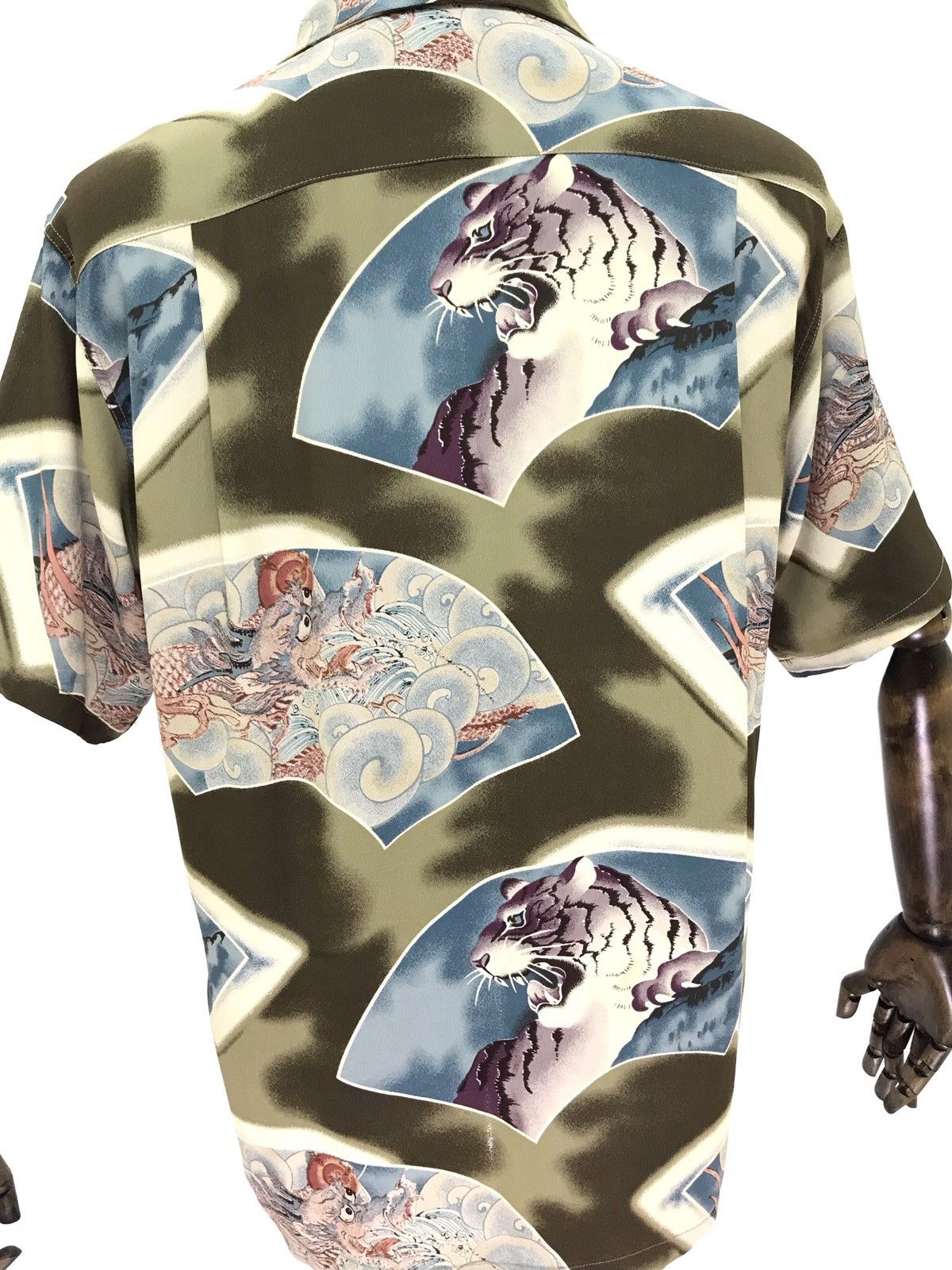 Sun Surf 🐅Sun Surf 100% Rayon Crepe Kimono Sun Surf Tigers Dragons Size US M / EU 48-50 / 2 - 1 Thumbnail