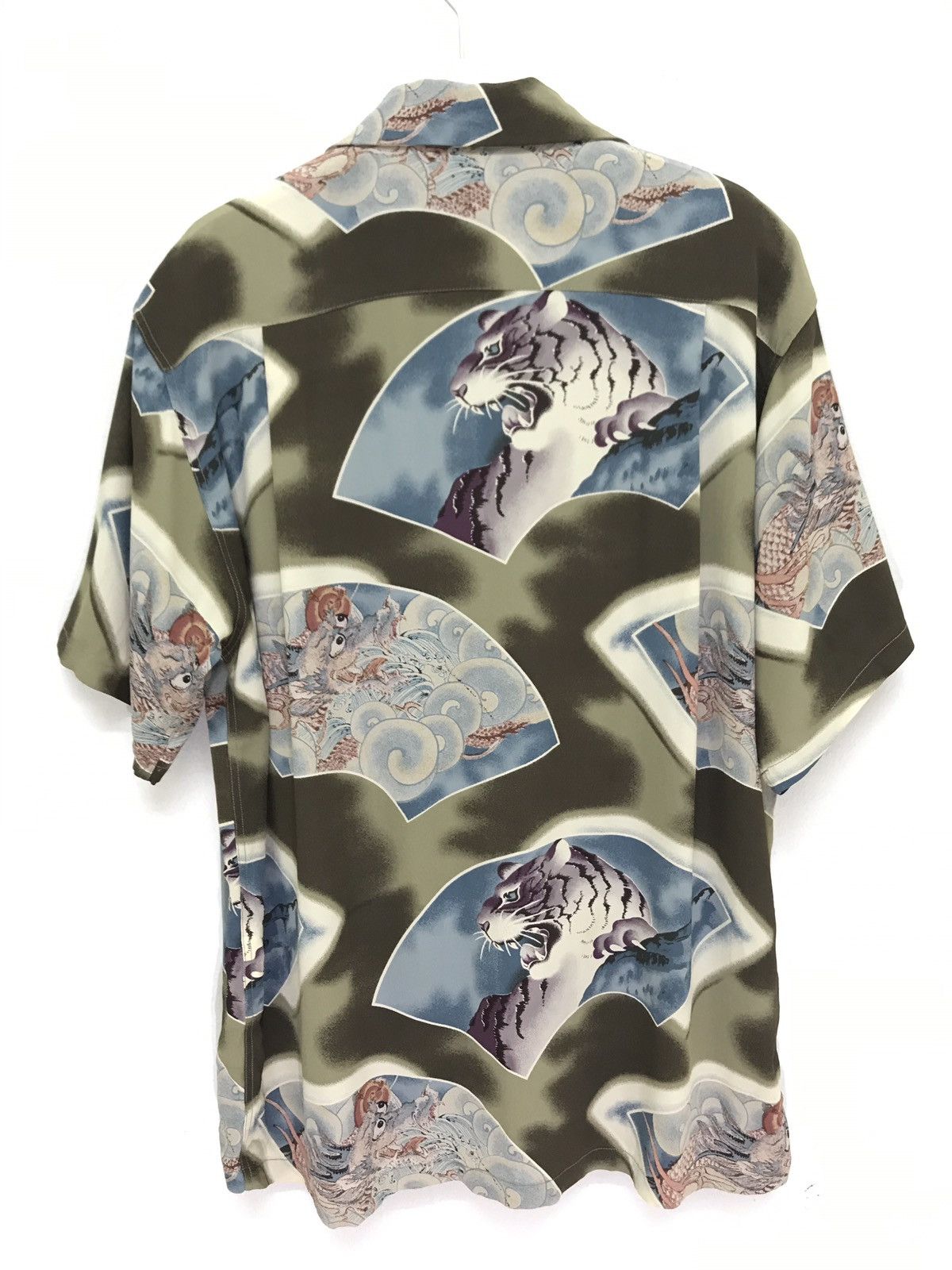 Sun Surf 🐅Sun Surf 100% Rayon Crepe Kimono Sun Surf Tigers Dragons Size US M / EU 48-50 / 2 - 11 Thumbnail