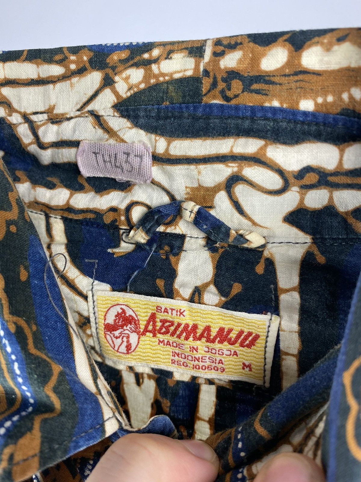 Other Hawaii shirt vintage crazy shirt size Medium band tee Size US M / EU 48-50 / 2 - 4 Thumbnail